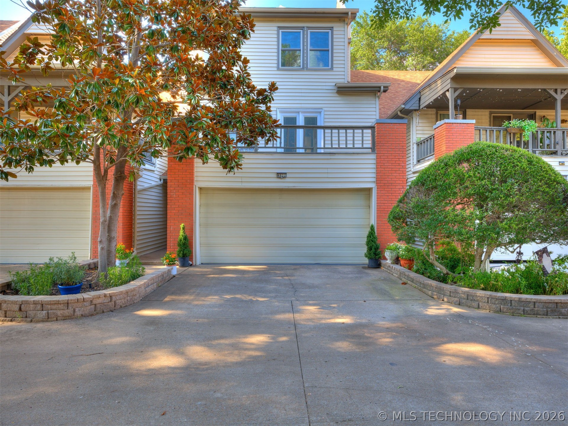 4822 S Quaker Avenue Na Property Photo 1