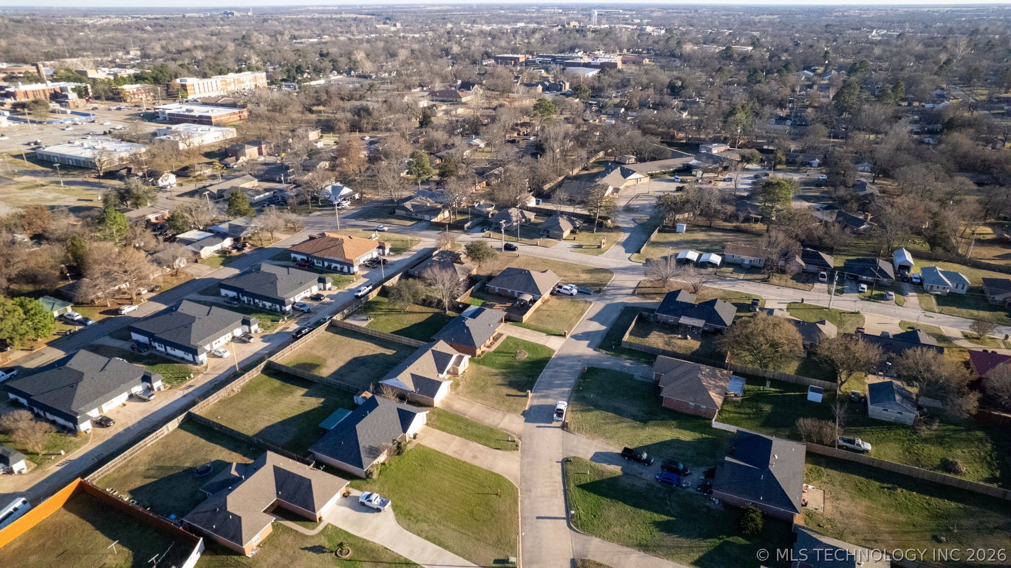 1704 Lahoma Property Photo 24