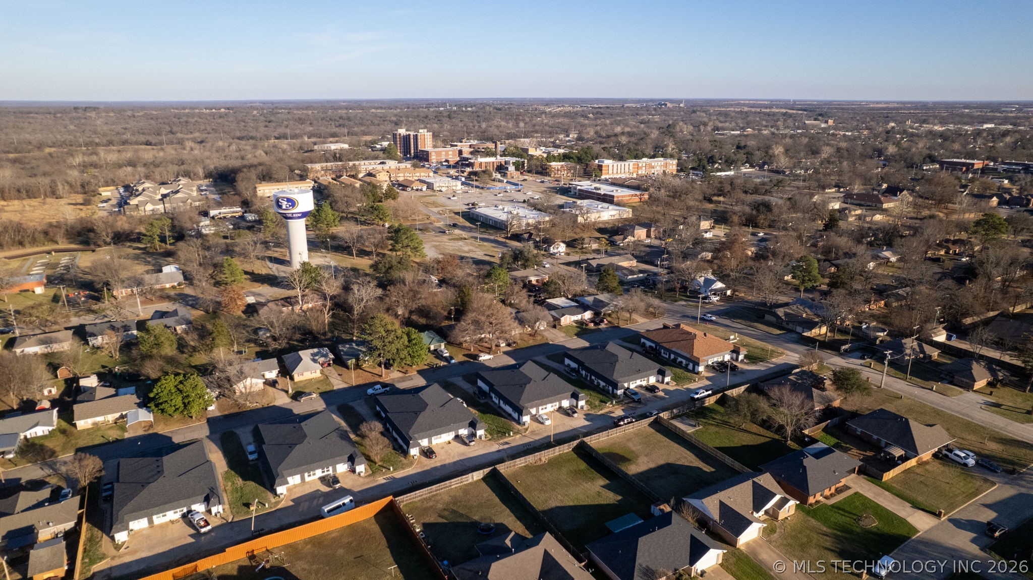 1704 Lahoma Property Photo 25