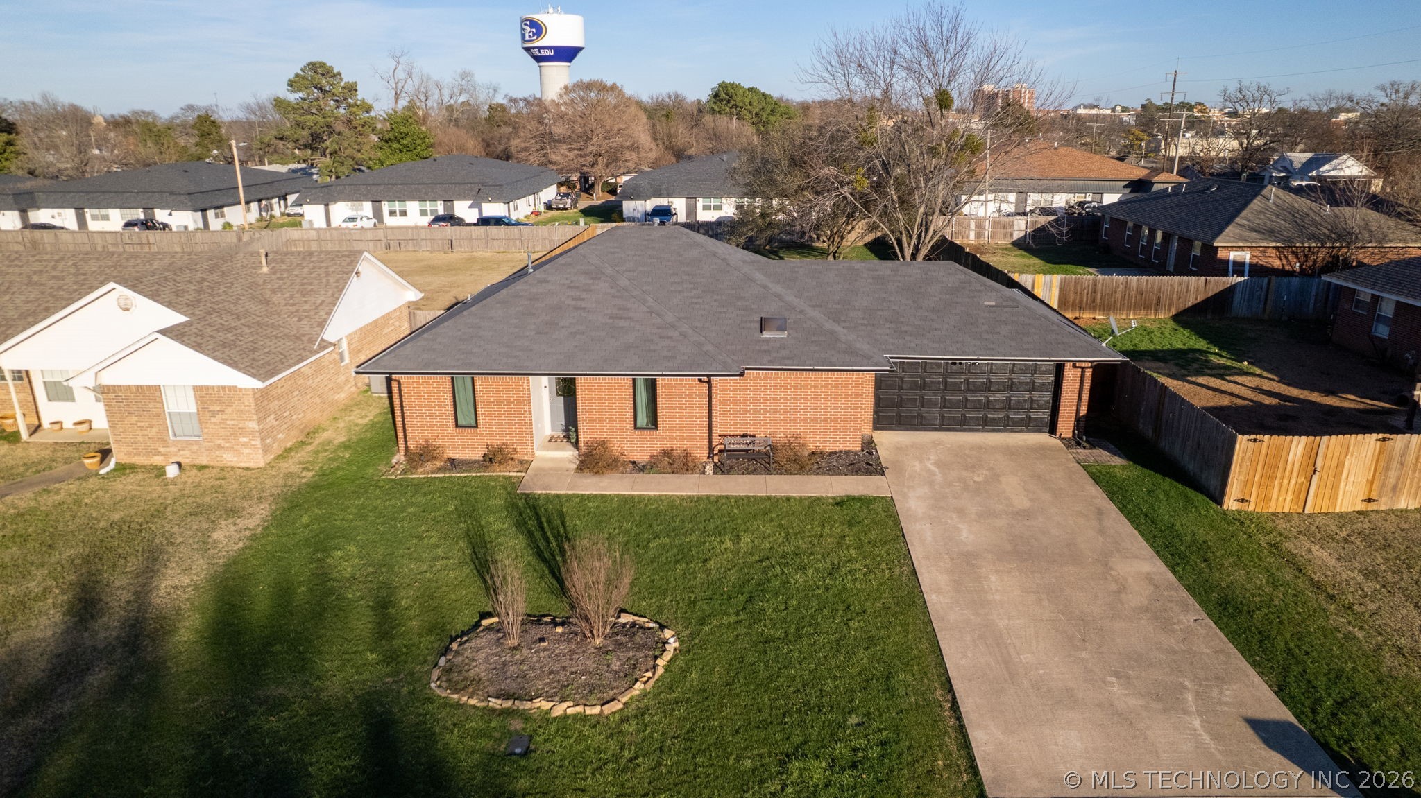 1704 Lahoma Property Photo 26