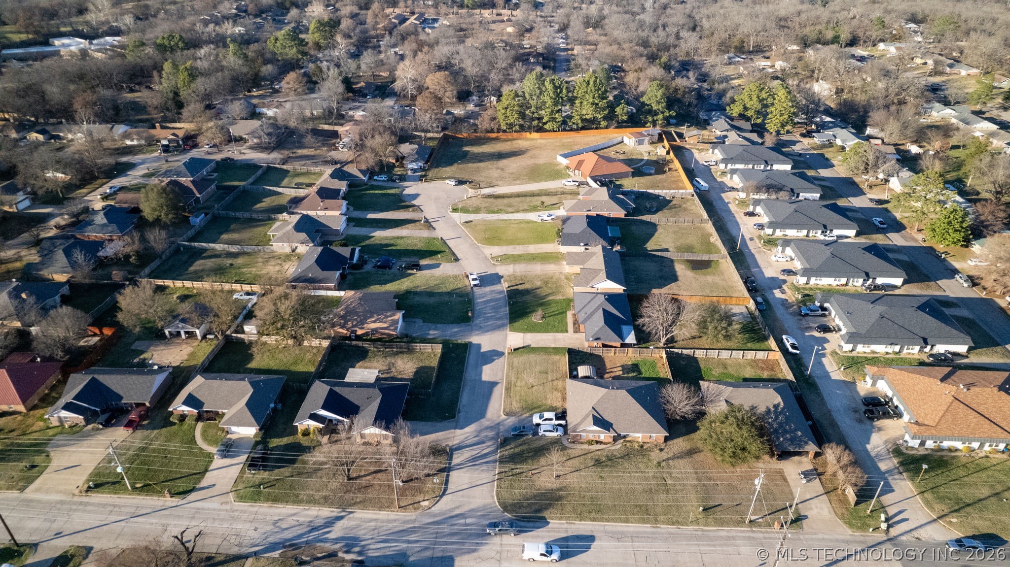 1704 Lahoma Property Photo 27