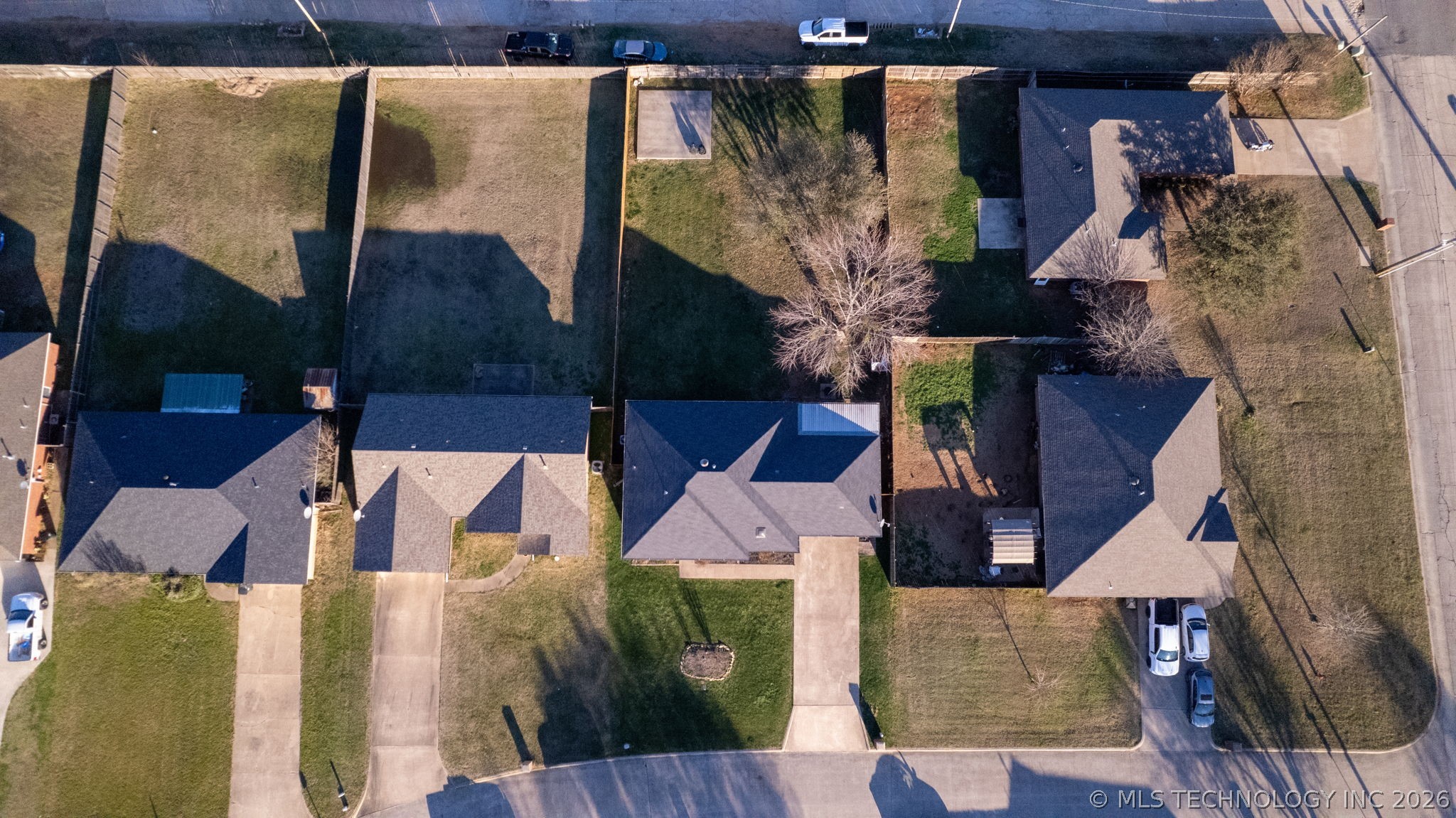 1704 Lahoma Property Photo 28