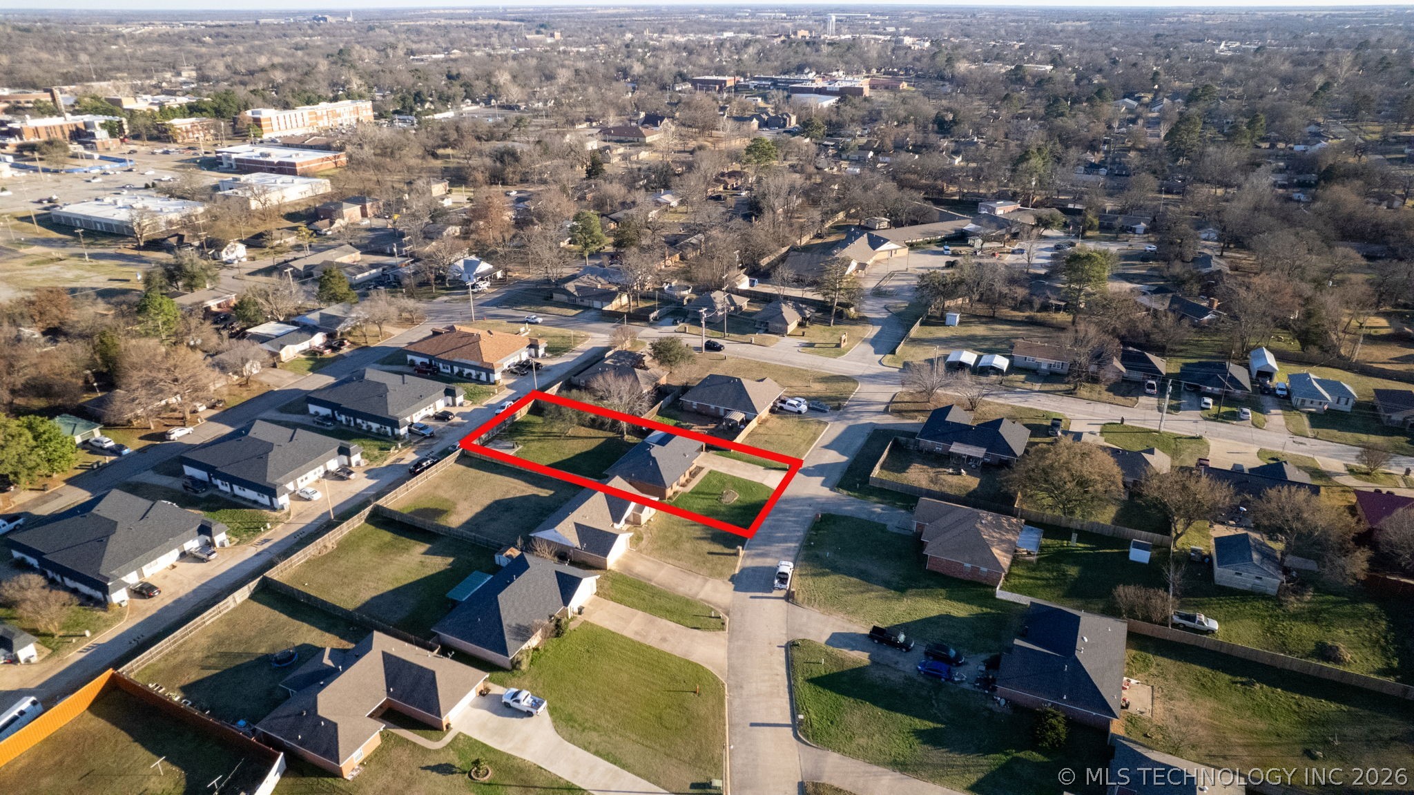 1704 Lahoma Property Photo 30