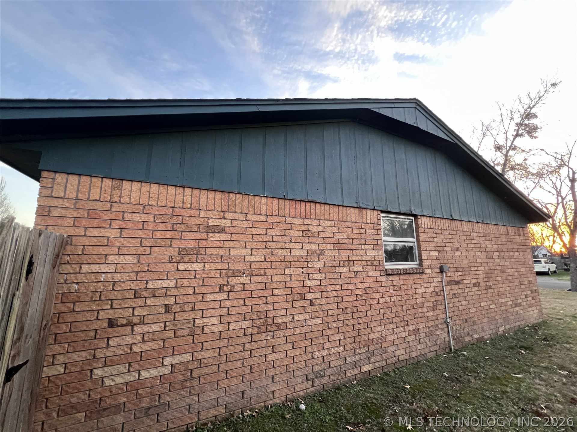 506 Park Street Property Photo 9