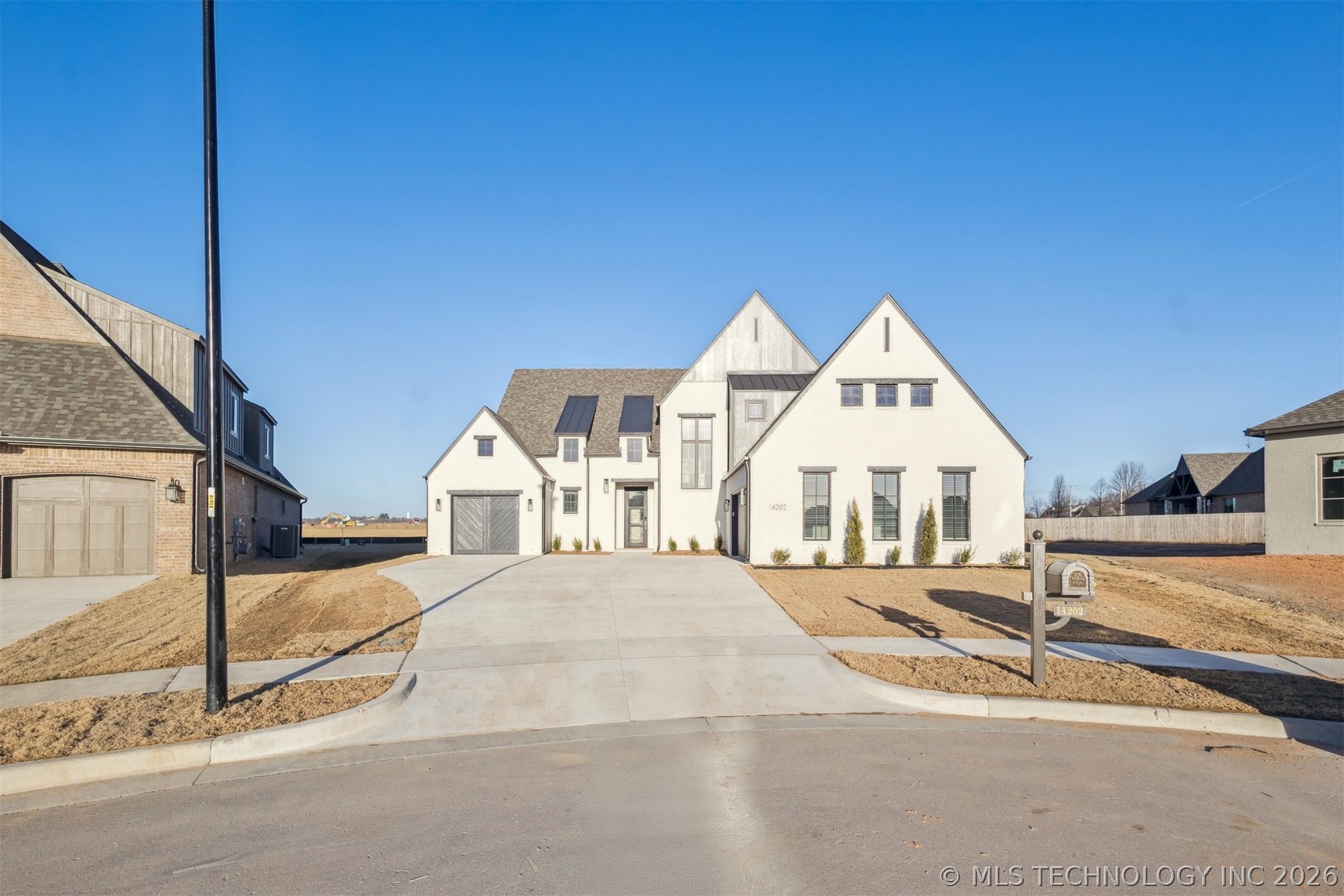 14202 S Delaware Place S Property Photo 4