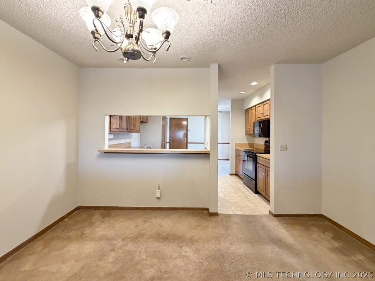 8019 S 77th East Avenue Property Photo 11