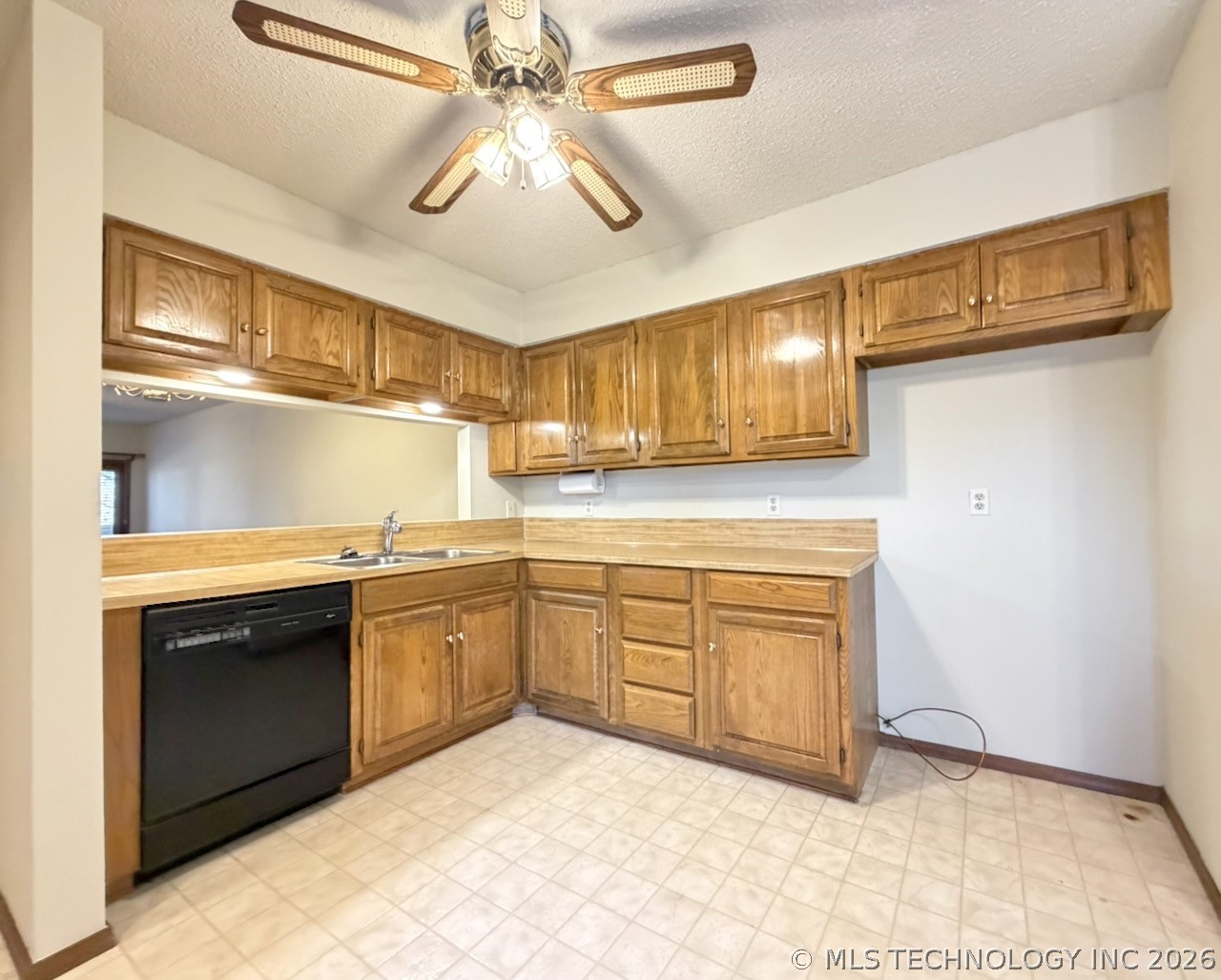 8019 S 77th East Avenue Property Photo 13