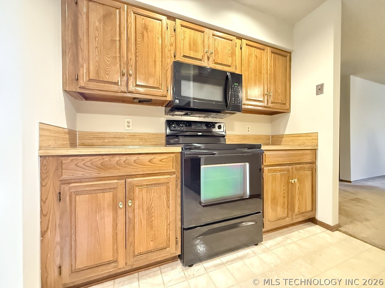 8019 S 77th East Avenue Property Photo 14