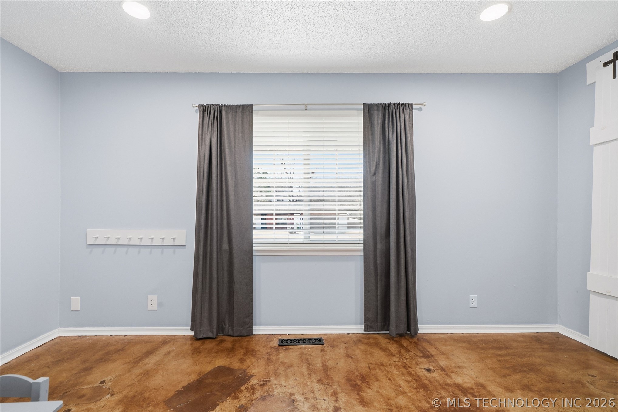7031 E 59th Street S Property Photo 12