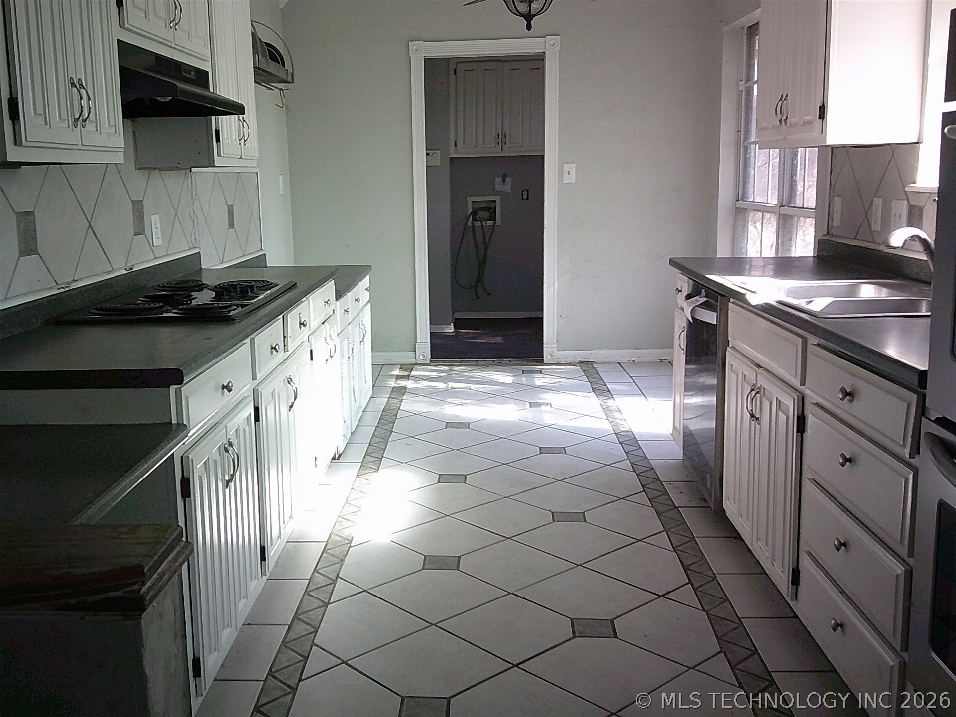 10652 E Birch Street Property Photo 3
