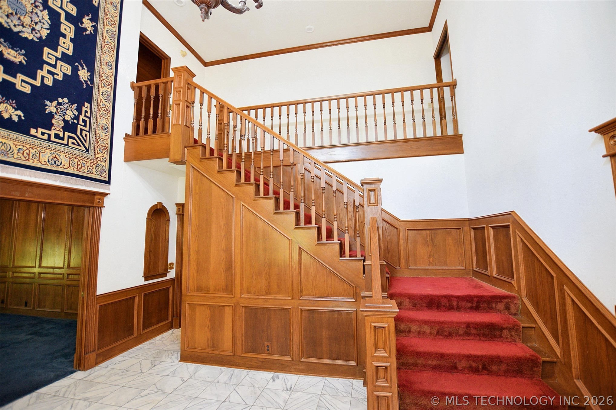 720 S East Avenue Property Photo 2
