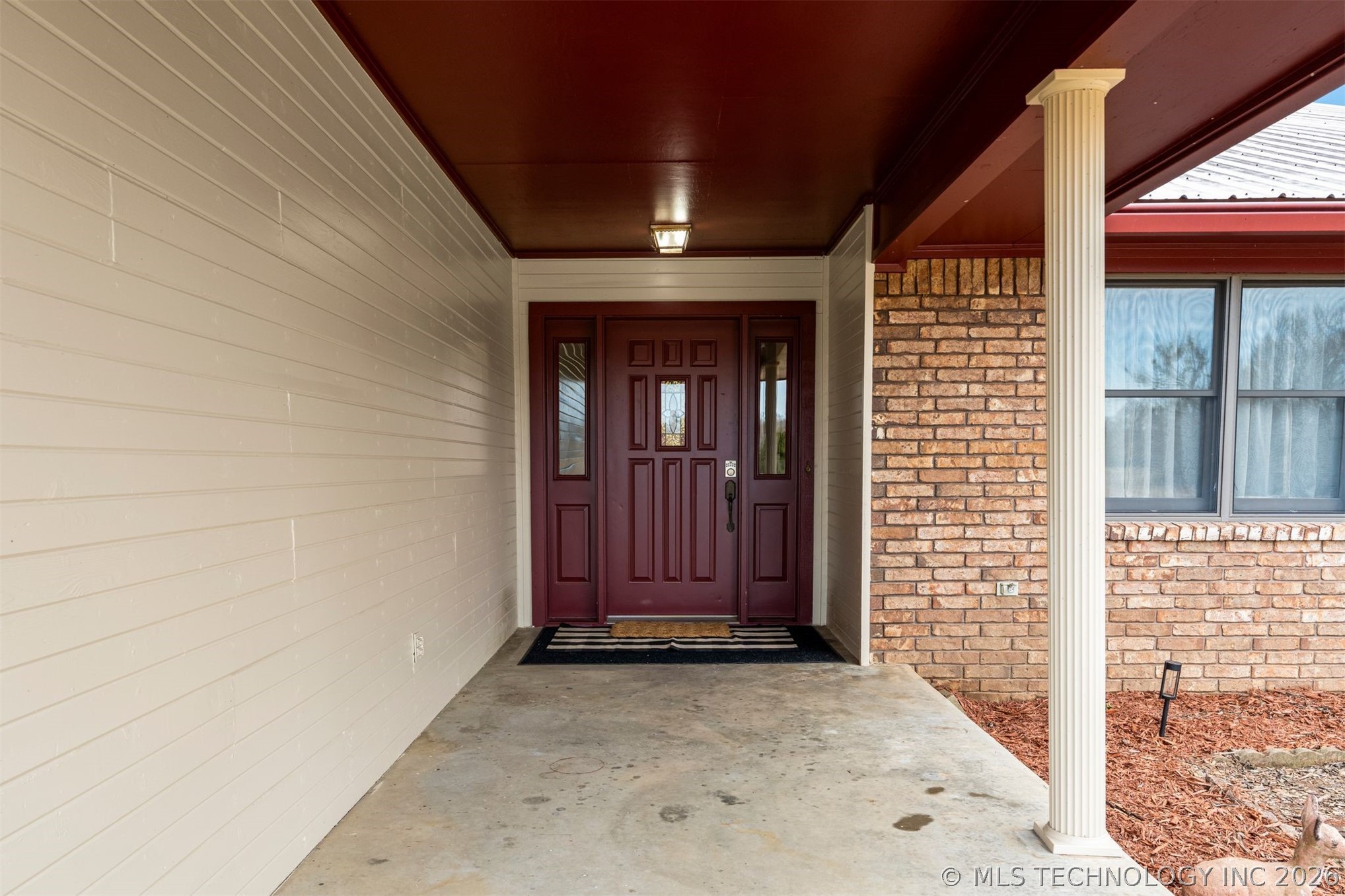 458540 E 1040 Road Property Photo 2