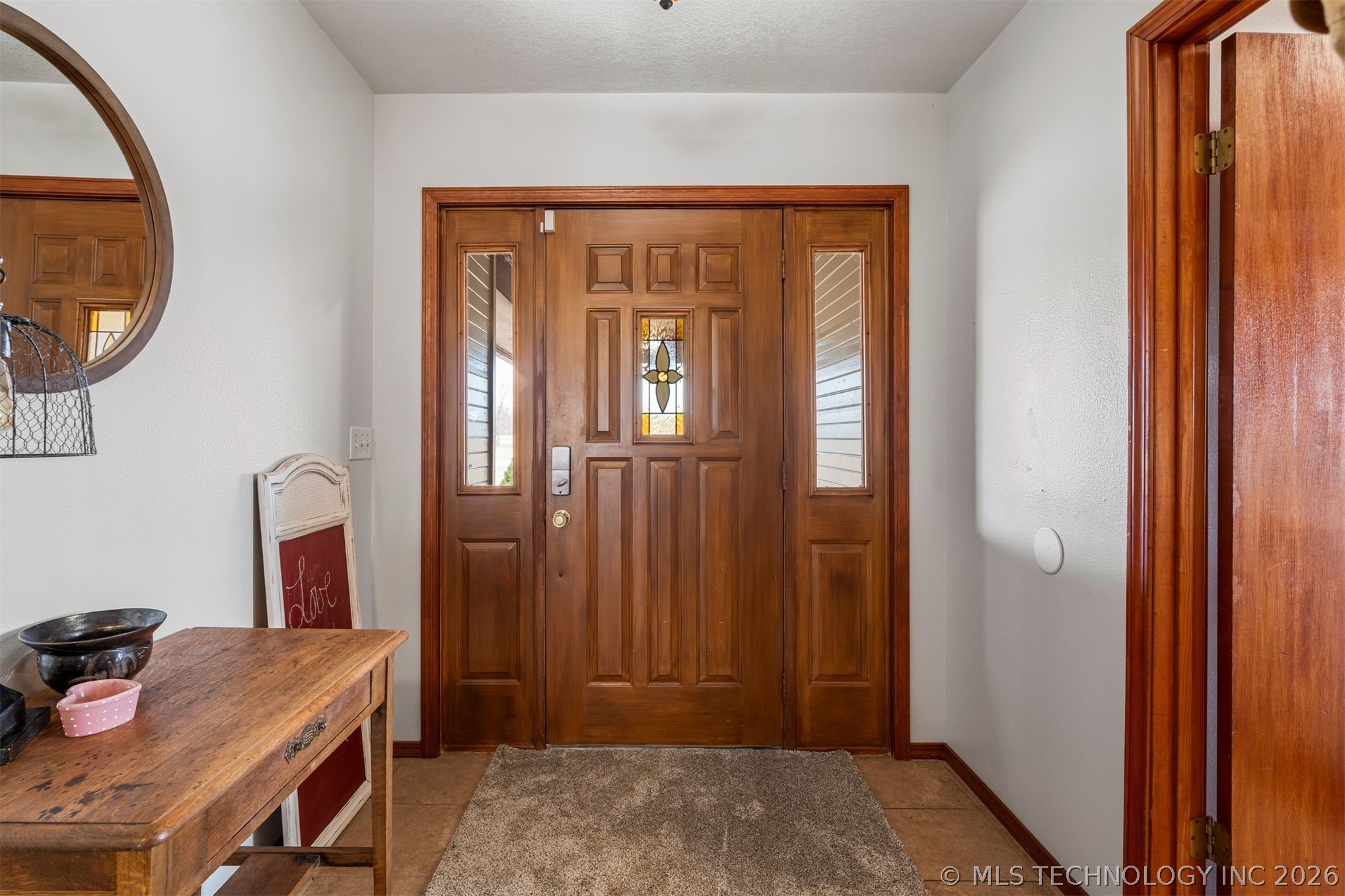 458540 E 1040 Road Property Photo 3