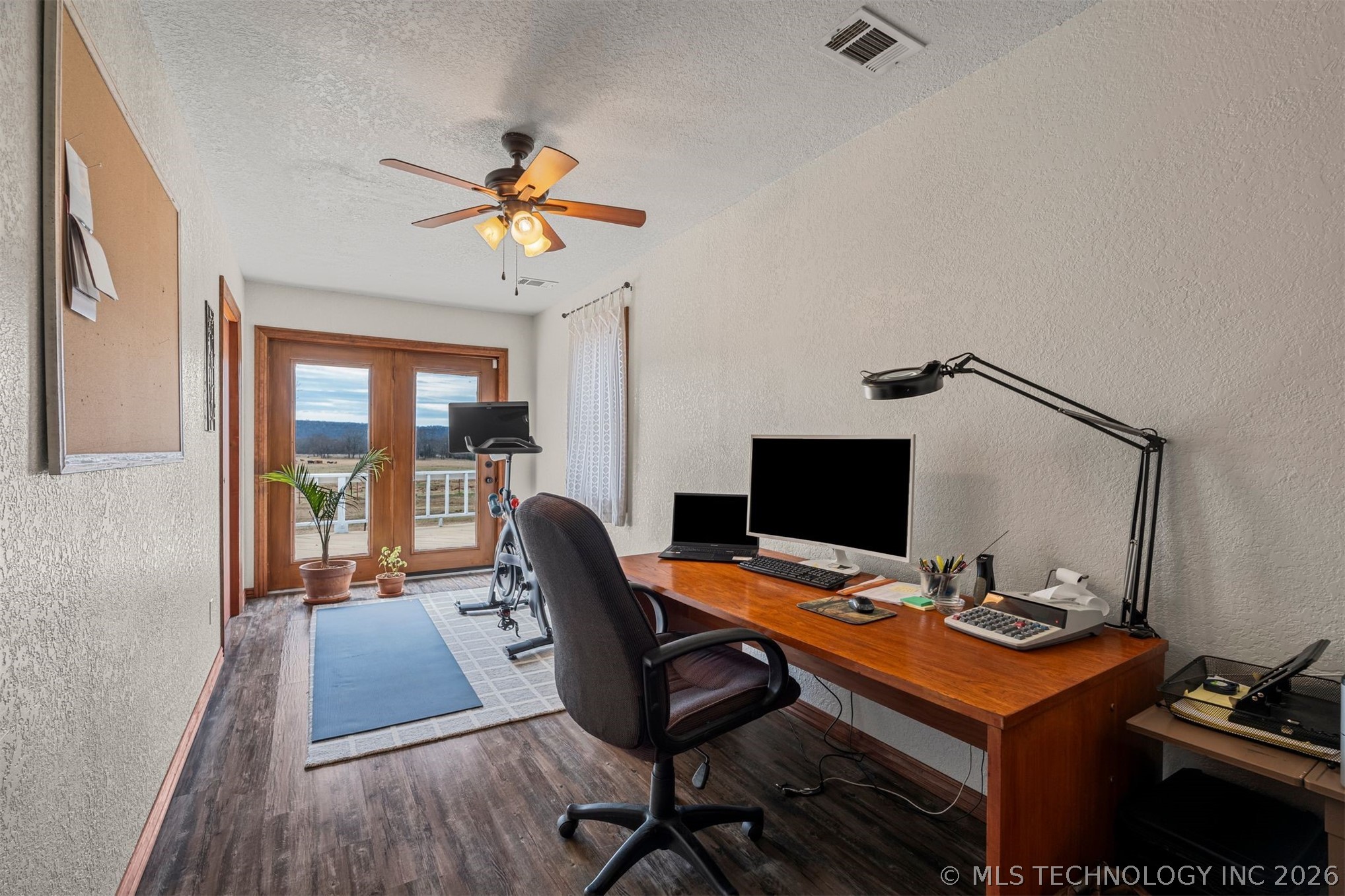 458540 E 1040 Road Property Photo 14