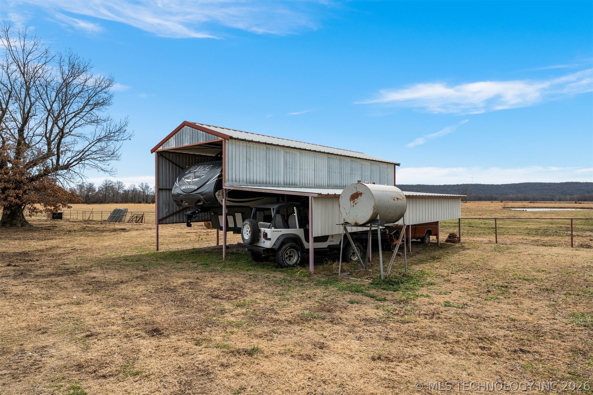 458540 E 1040 Road Property Photo 23