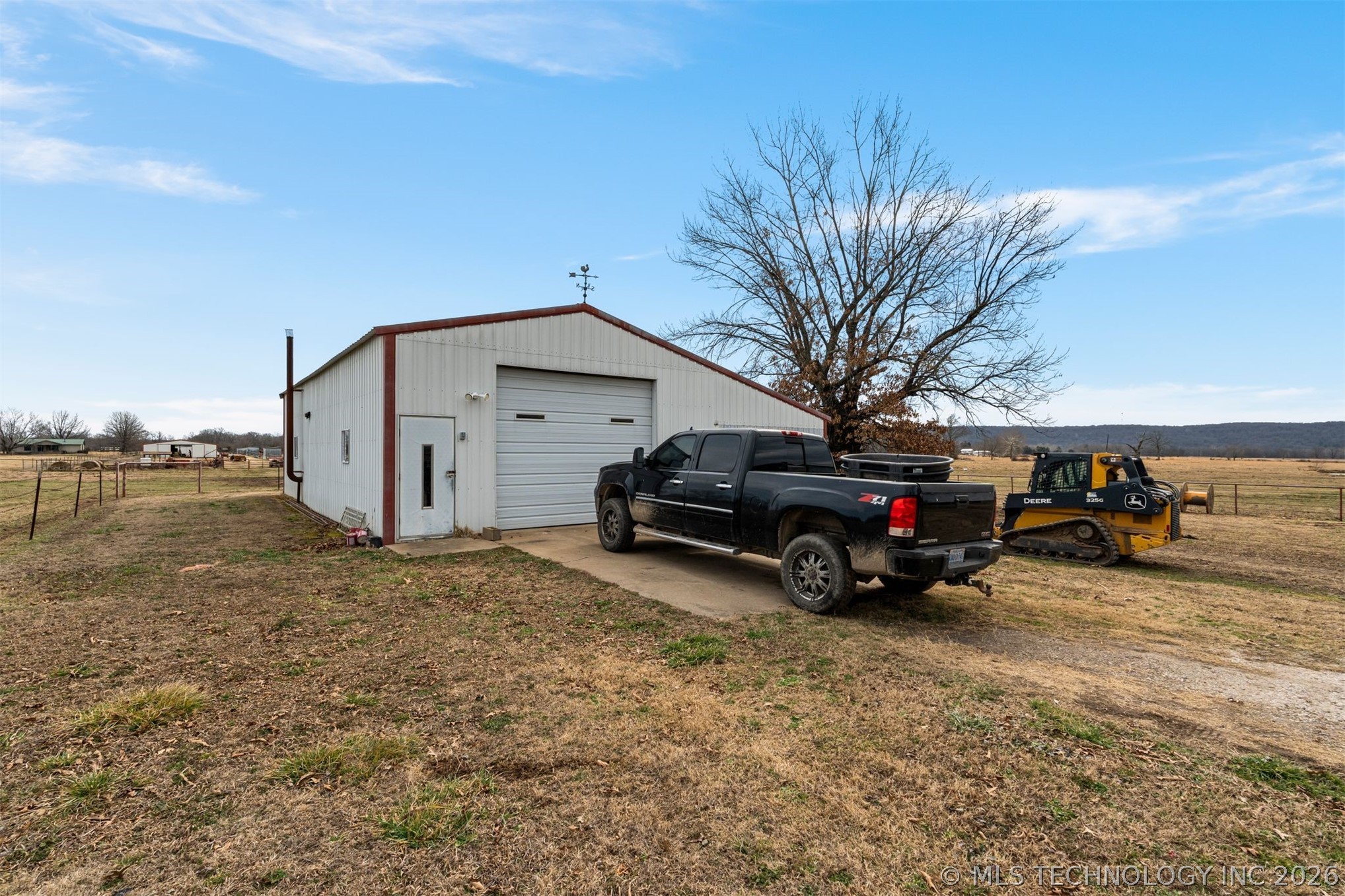 458540 E 1040 Road Property Photo 28