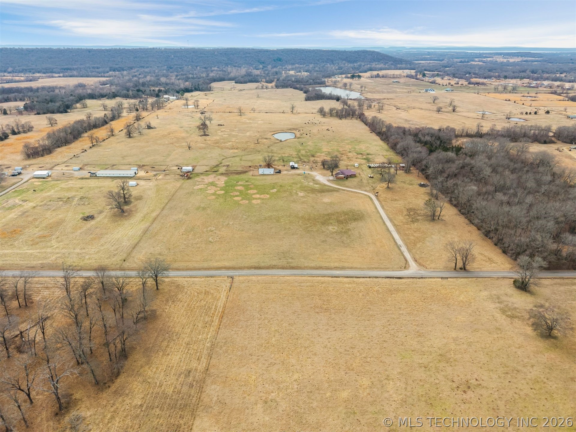458540 E 1040 Road Property Photo 30