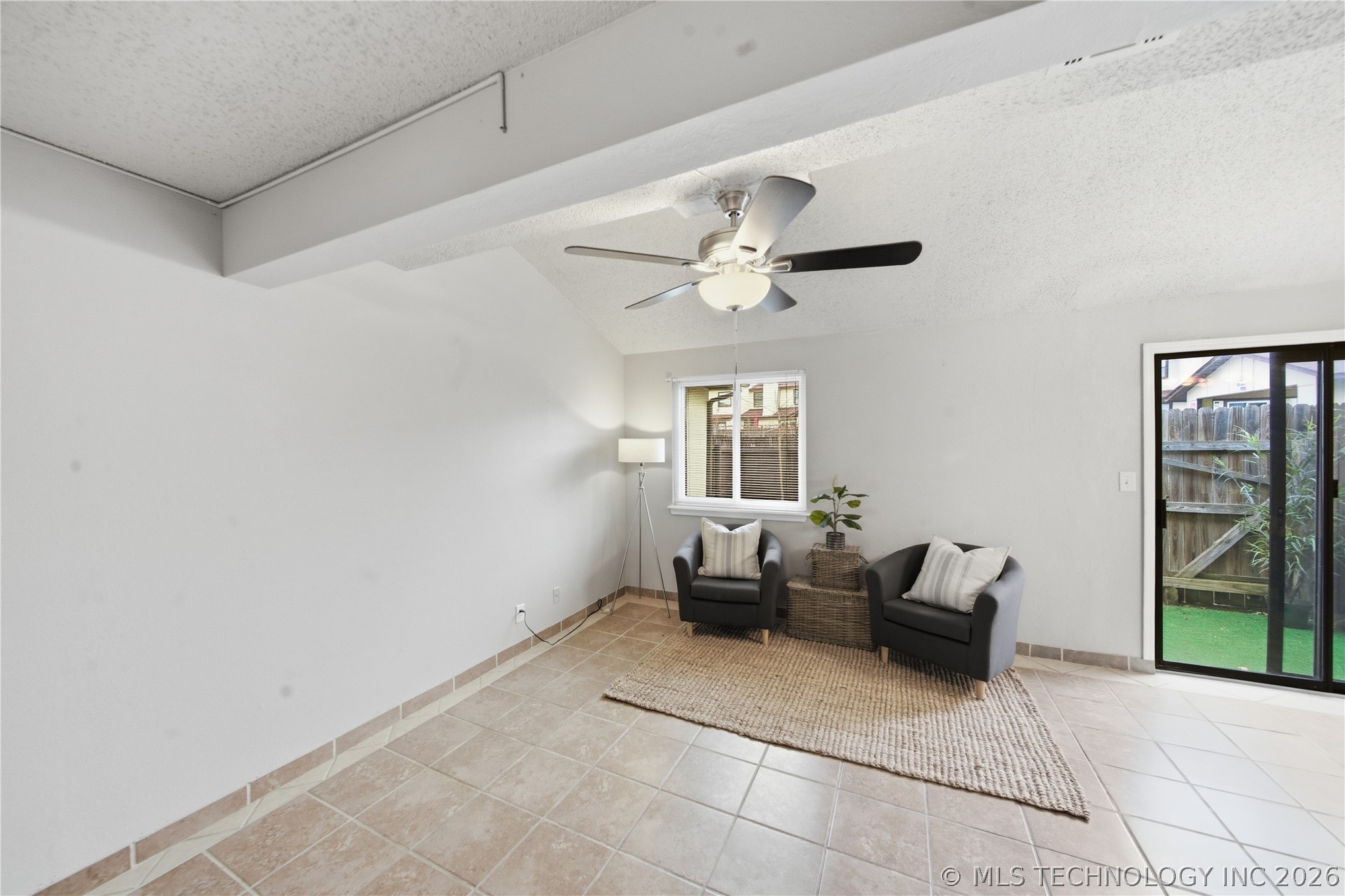 13513 E 30th Place B Property Photo 7