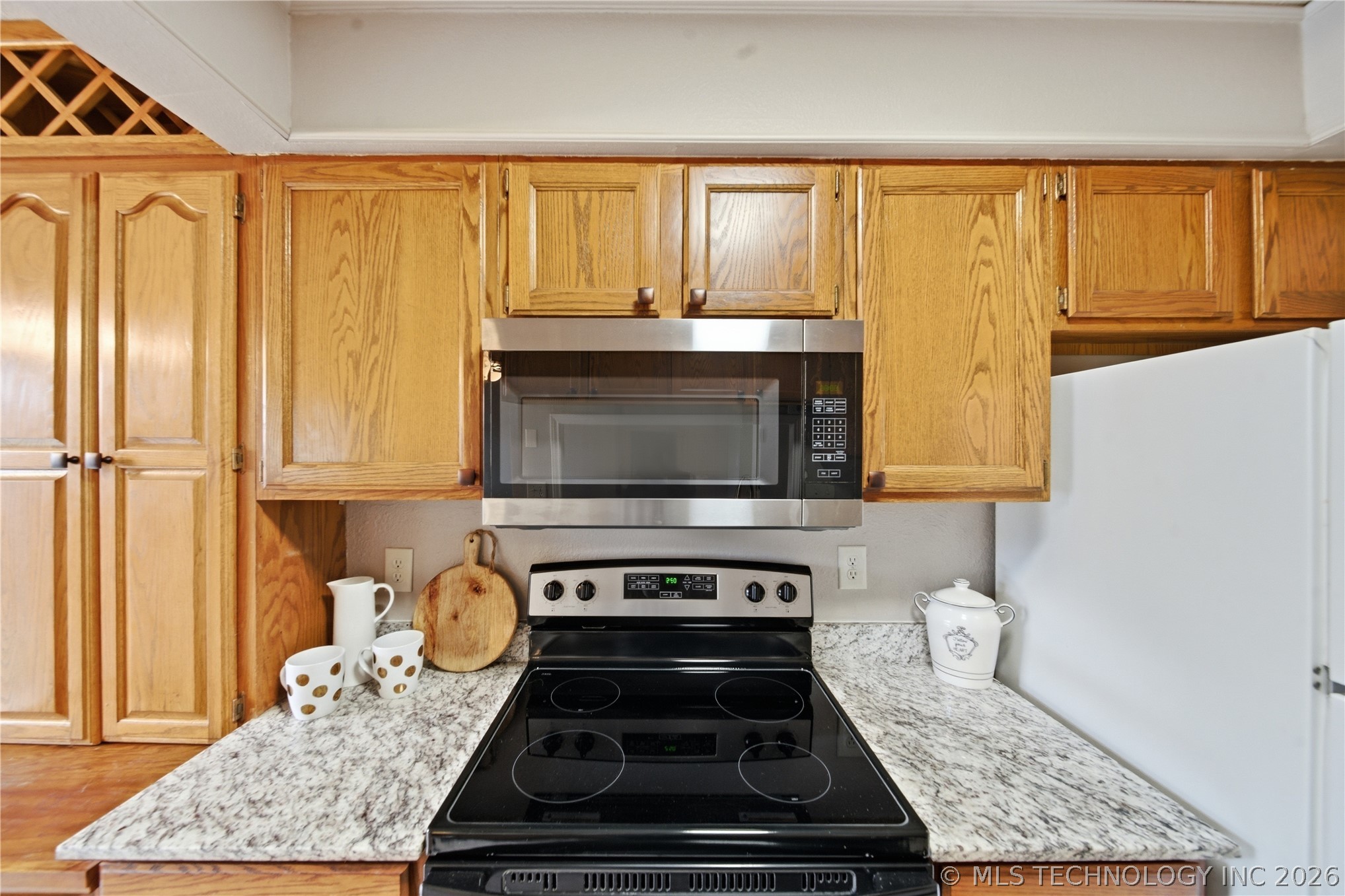 13513 E 30th Place B Property Photo 13