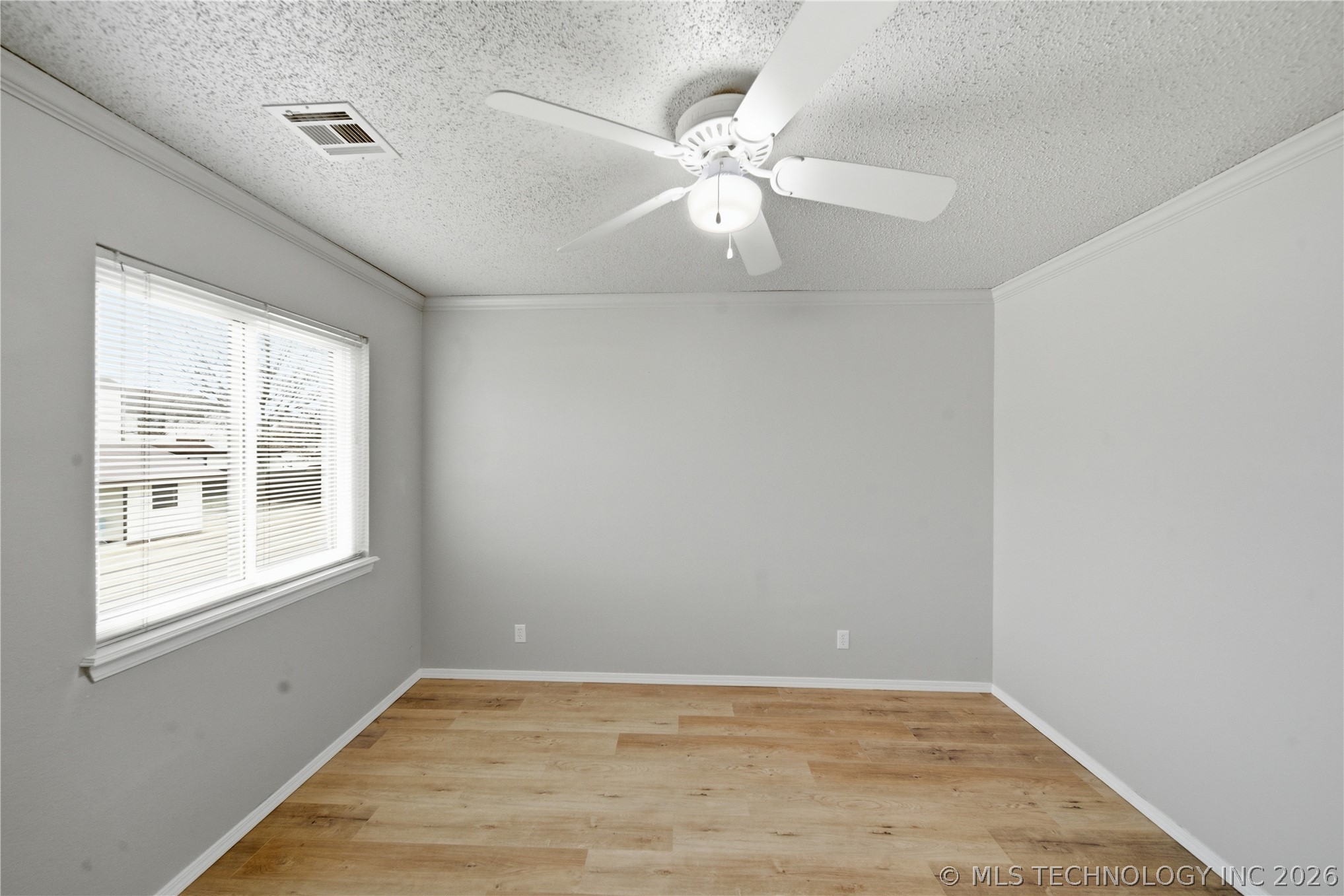 13513 E 30th Place B Property Photo 20