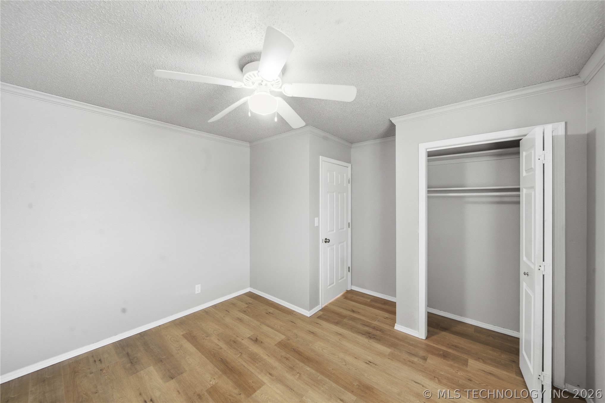 13513 E 30th Place B Property Photo 21