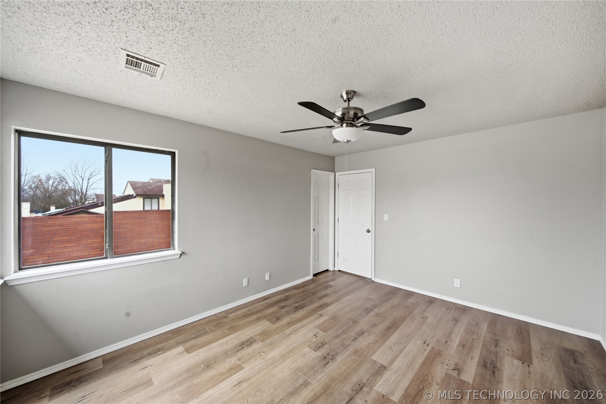 13513 E 30th Place B Property Photo 24