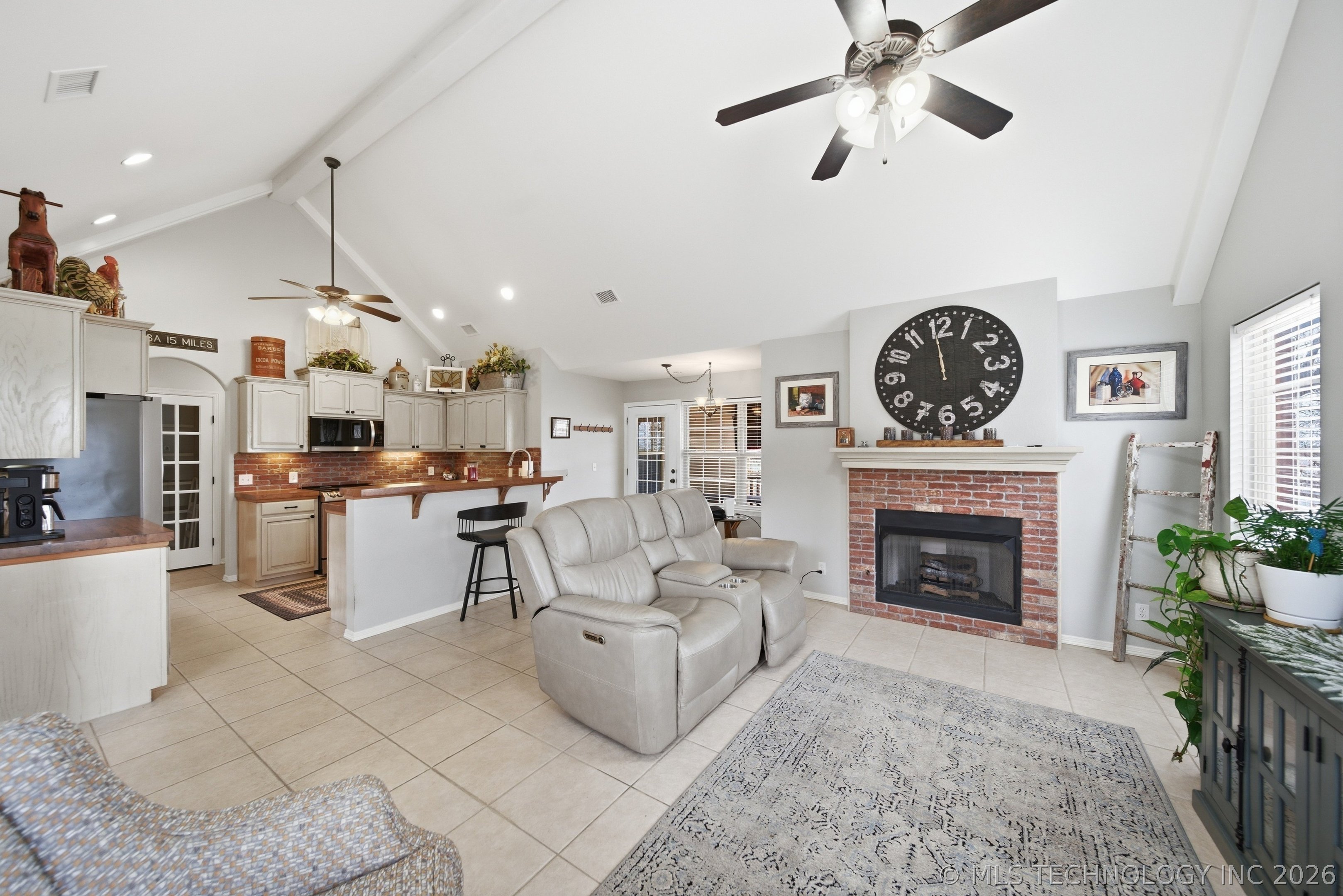 2619 Woodstone Drive Property Photo 11