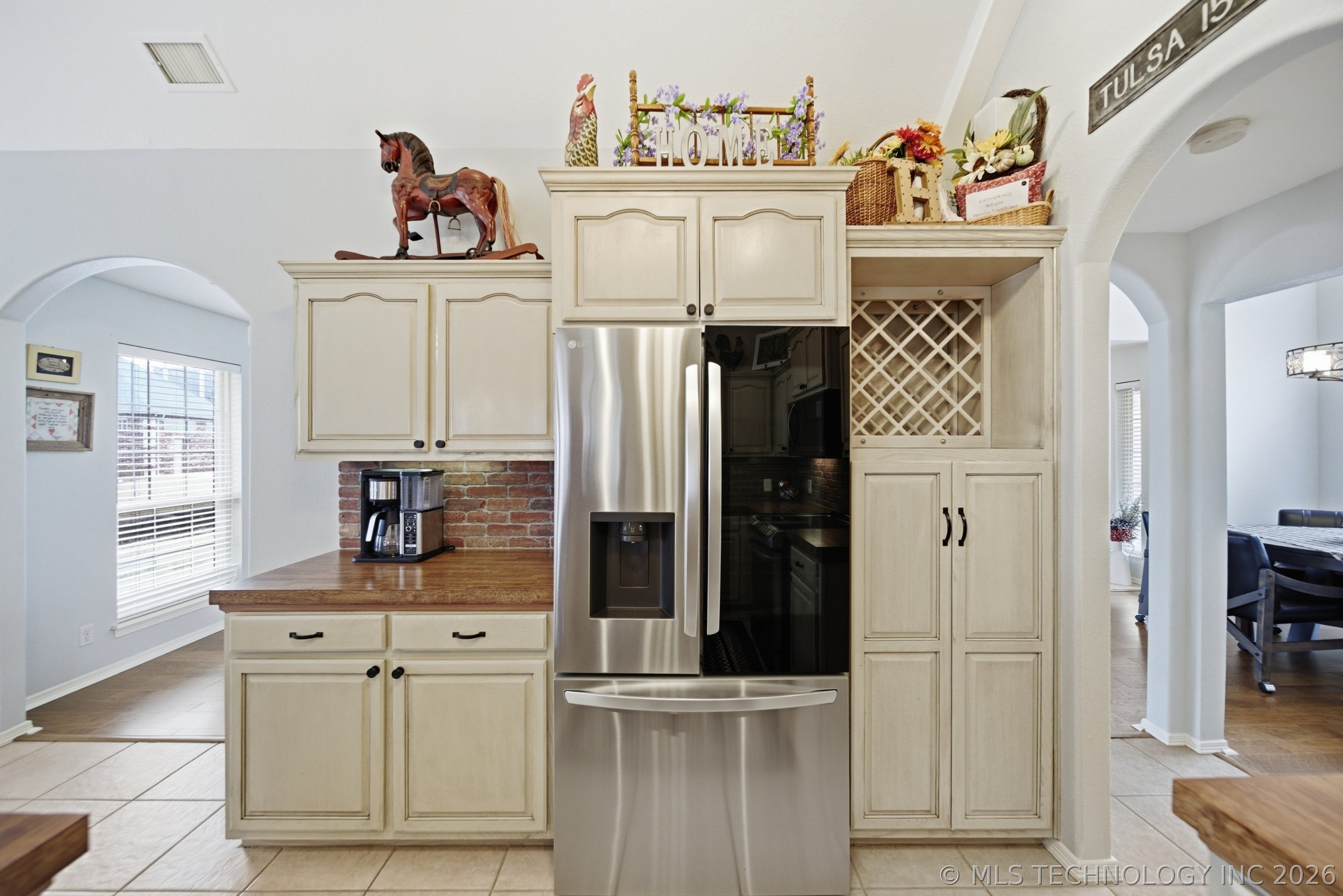 2619 Woodstone Drive Property Photo 17