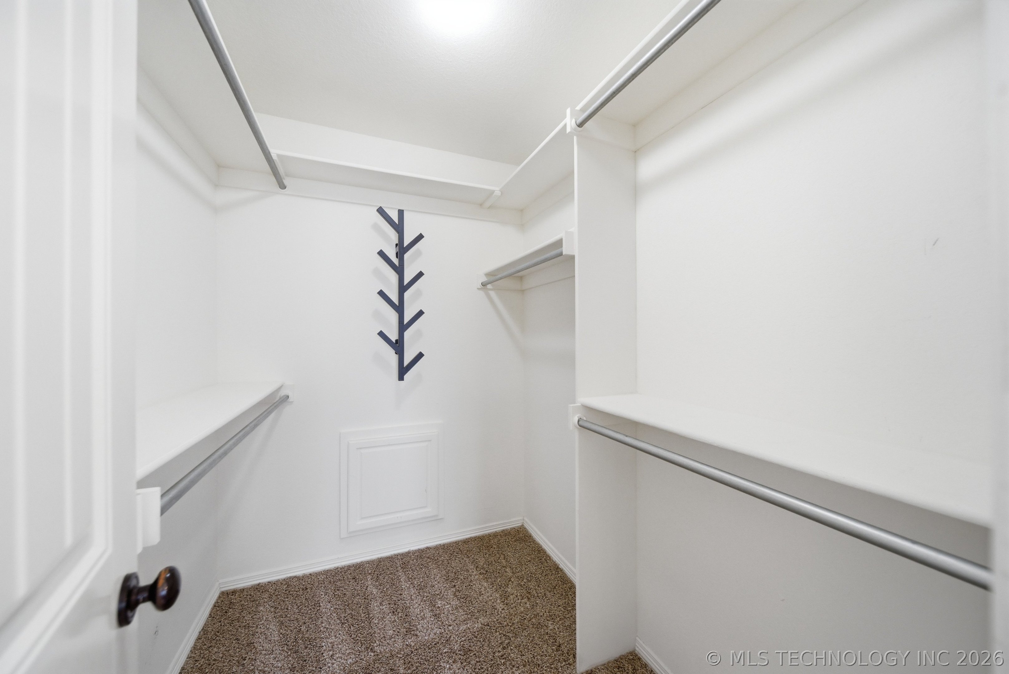 2619 Woodstone Drive Property Photo 26