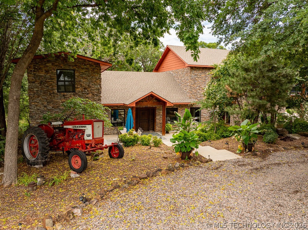 9094 Waters Edge Property Photo 3