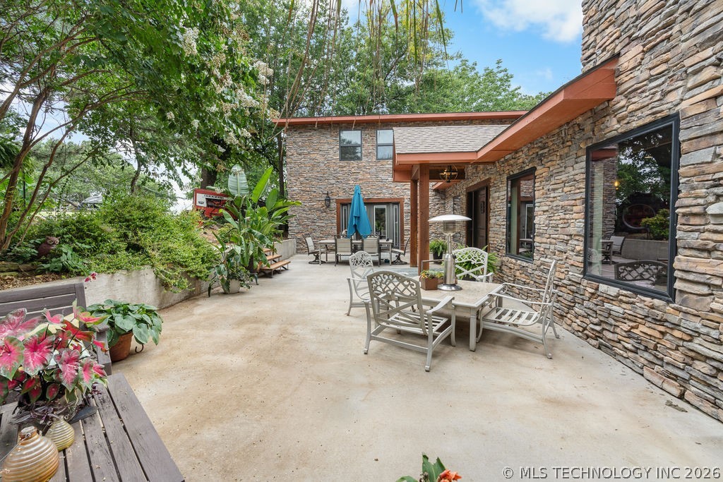 9094 Waters Edge Property Photo 6