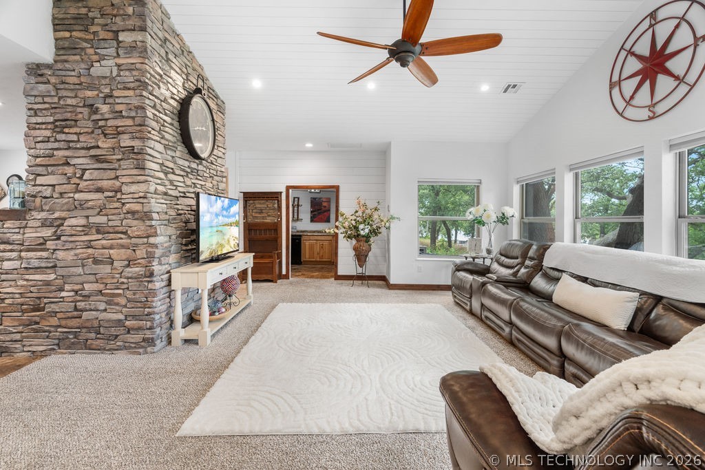 9094 Waters Edge Property Photo 13