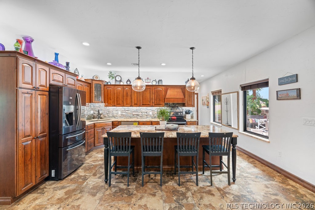 9094 Waters Edge Property Photo 14