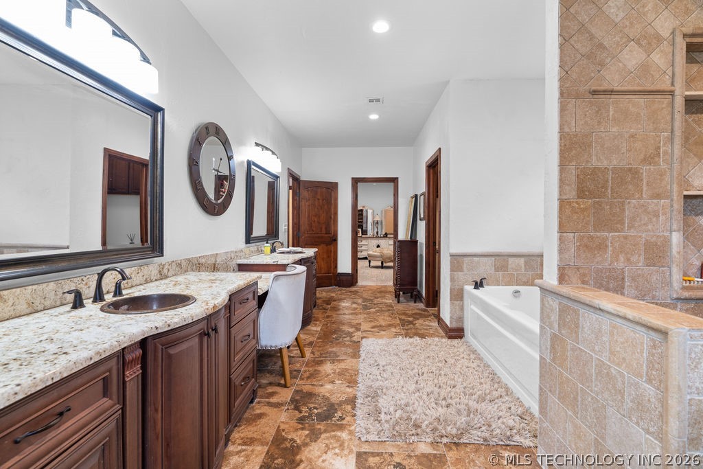9094 Waters Edge Property Photo 24