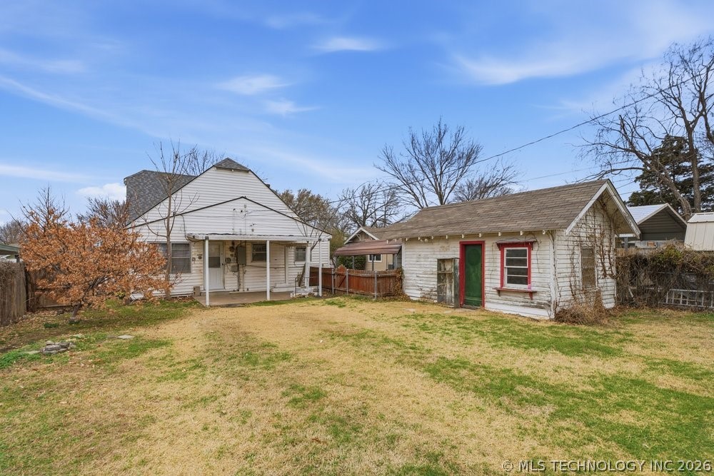 1135 S Sandusky Avenue Property Photo 23
