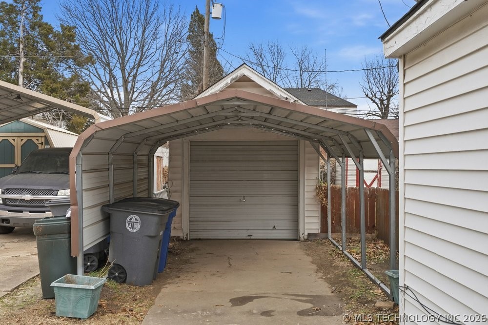 1135 S Sandusky Avenue Property Photo 27
