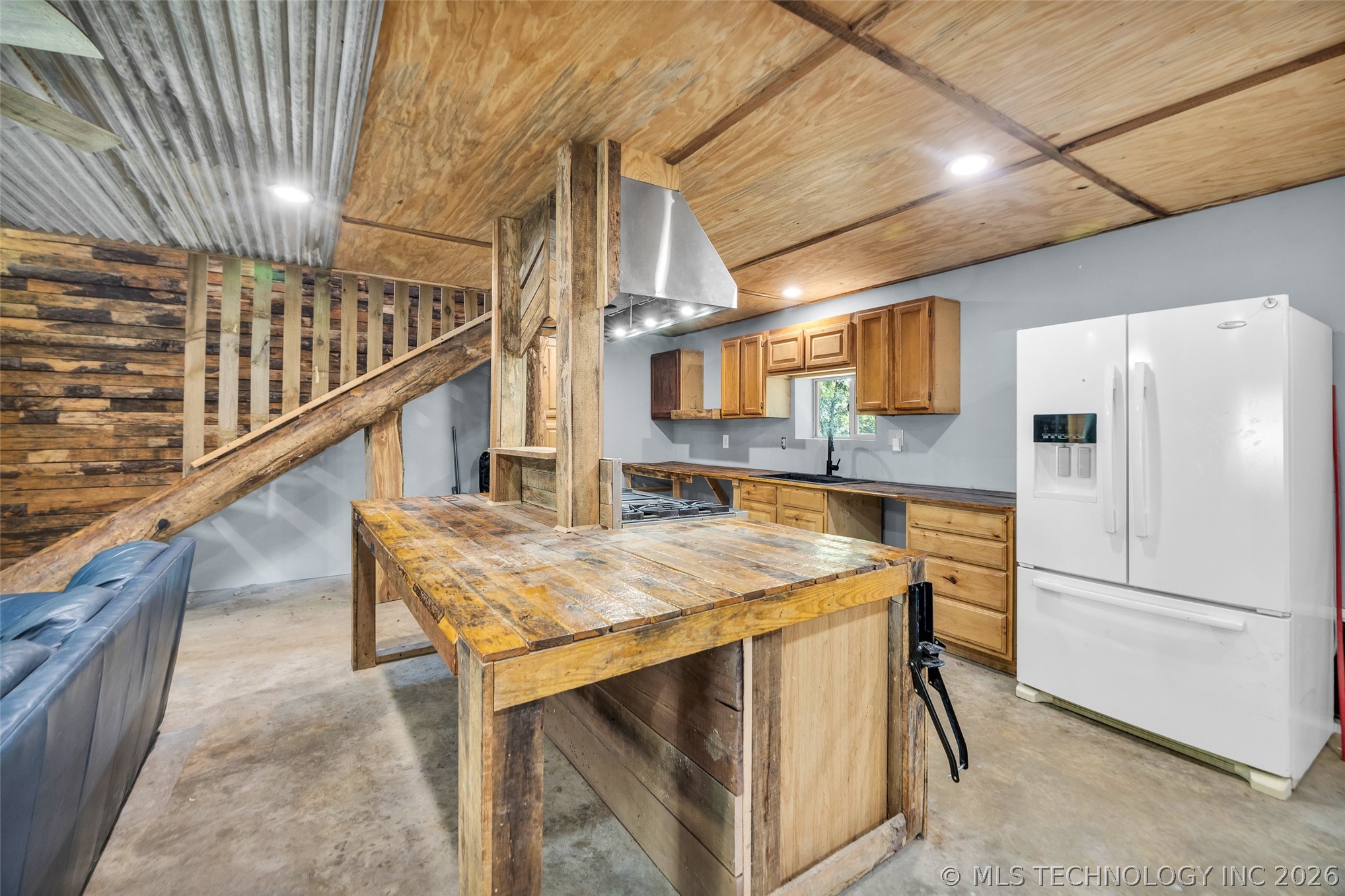 22307 E 843 Road Property Photo 10