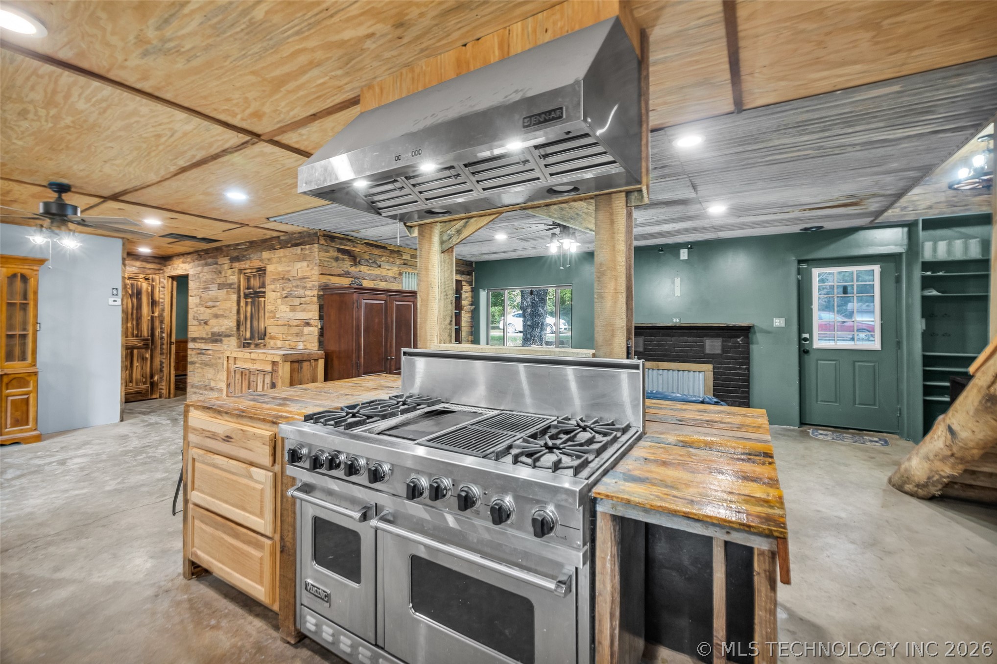 22307 E 843 Road Property Photo 14