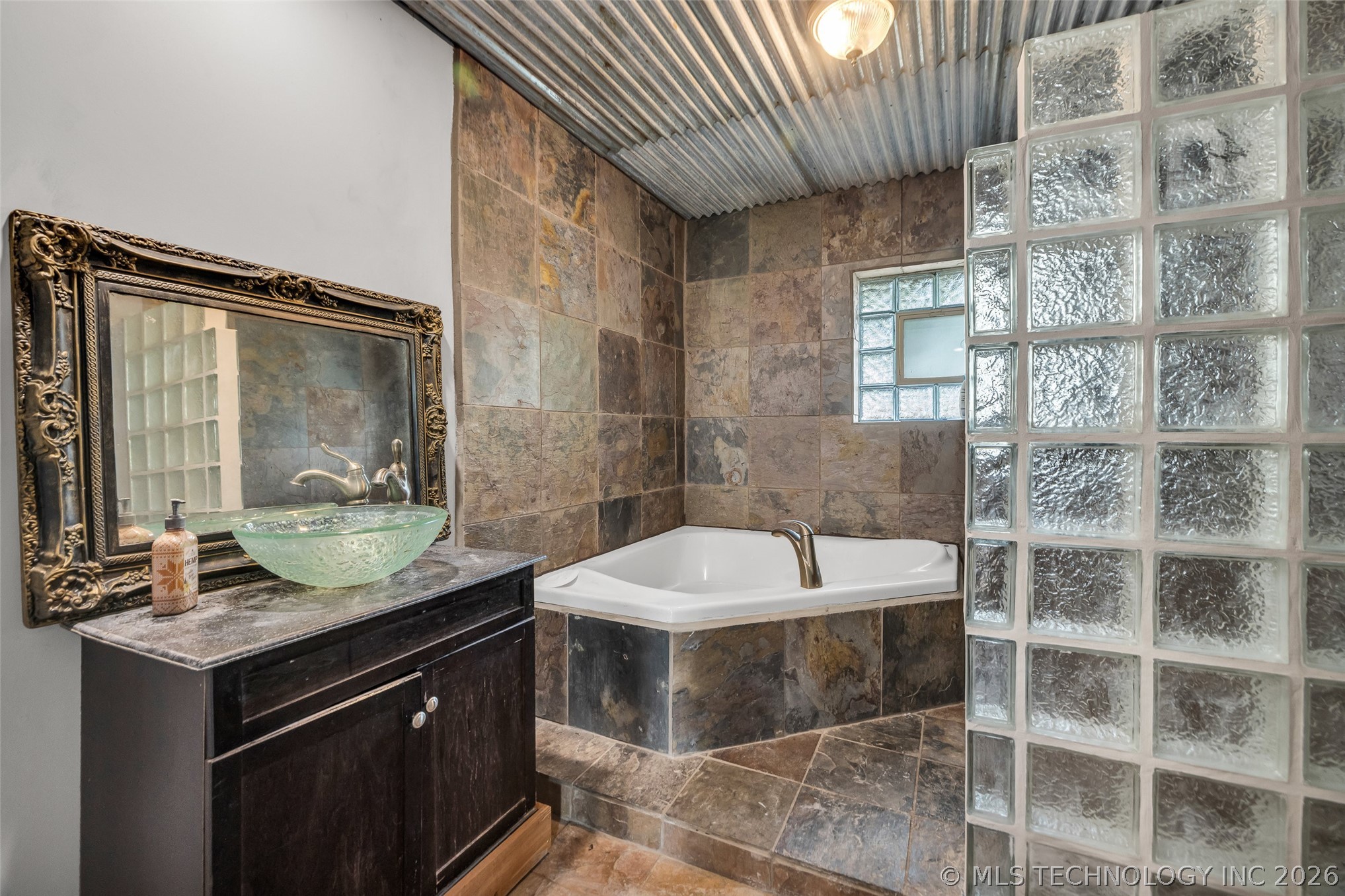 22307 E 843 Road Property Photo 22