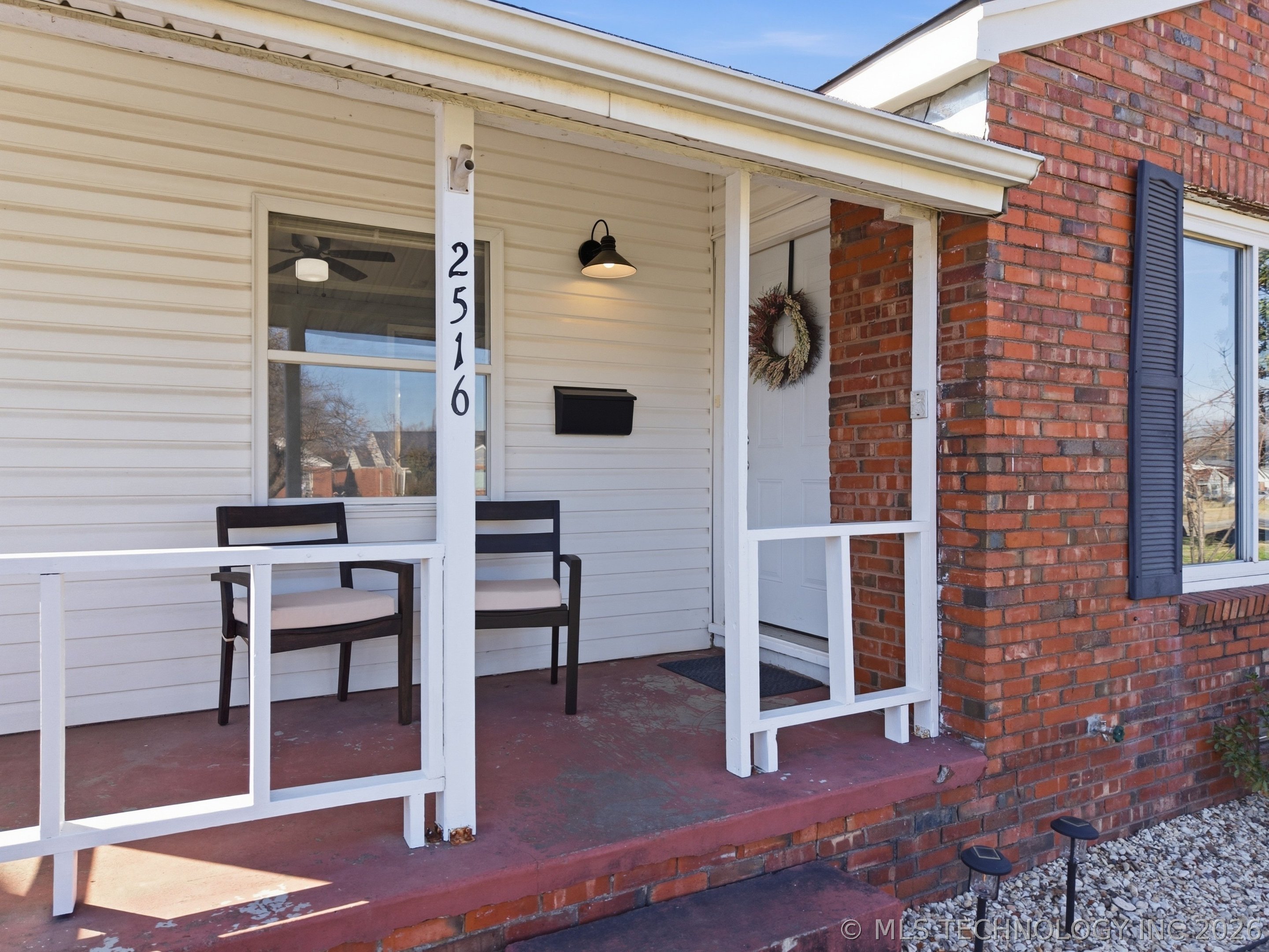 2516 E 3rd Street Property Photo 4