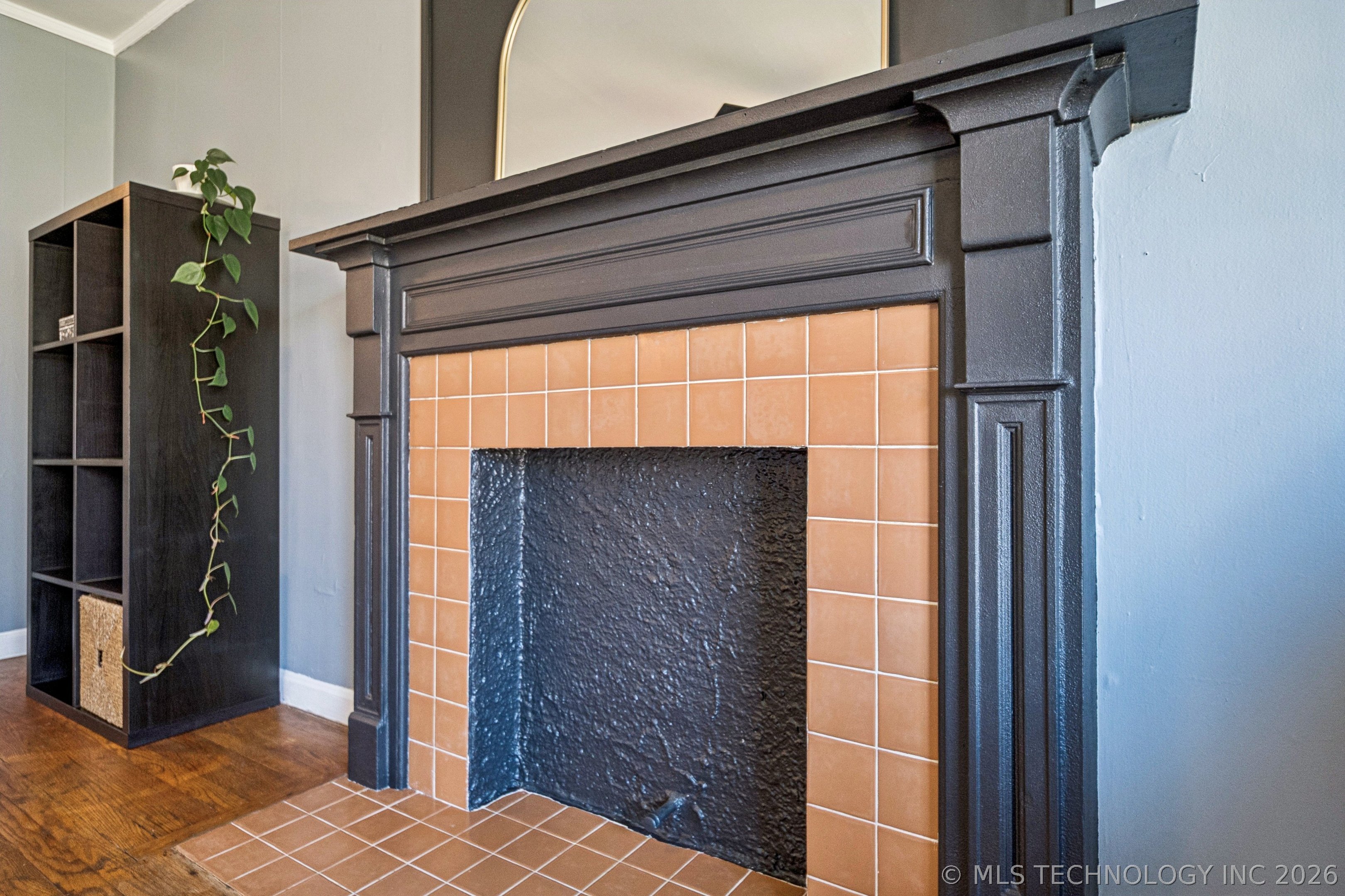 2516 E 3rd Street Property Photo 7