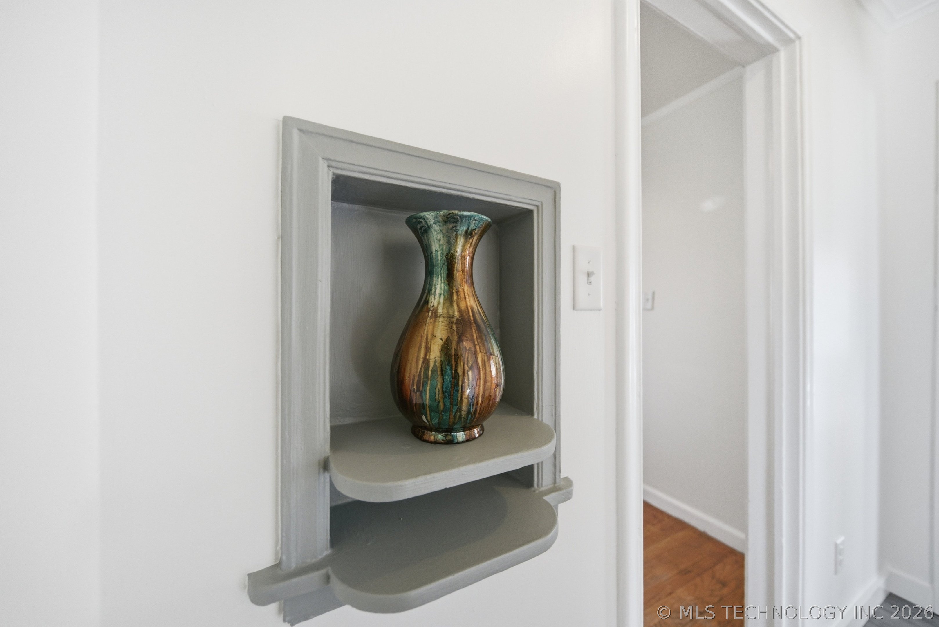 2516 E 3rd Street Property Photo 16