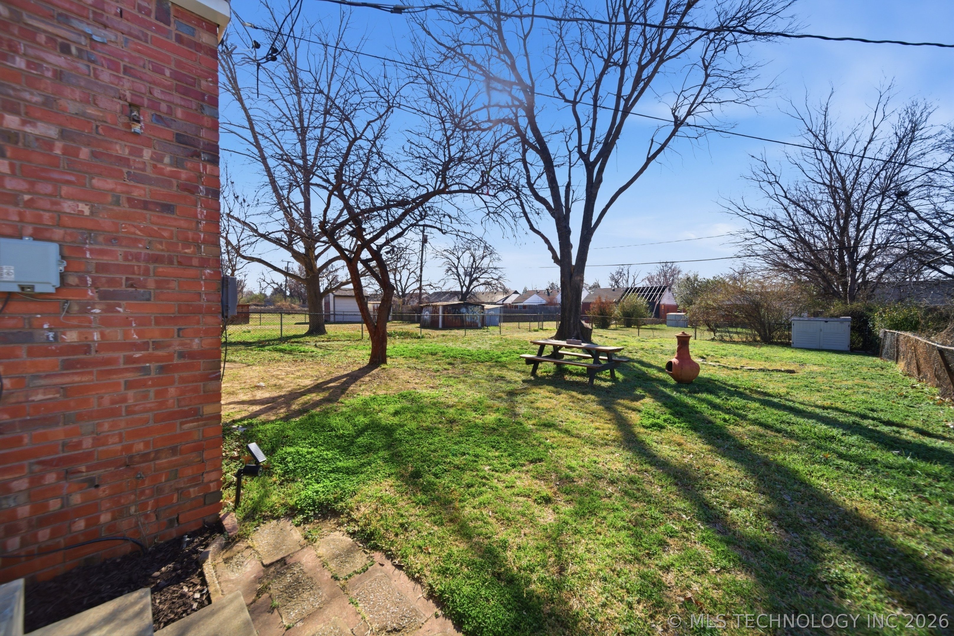 2516 E 3rd Street Property Photo 23