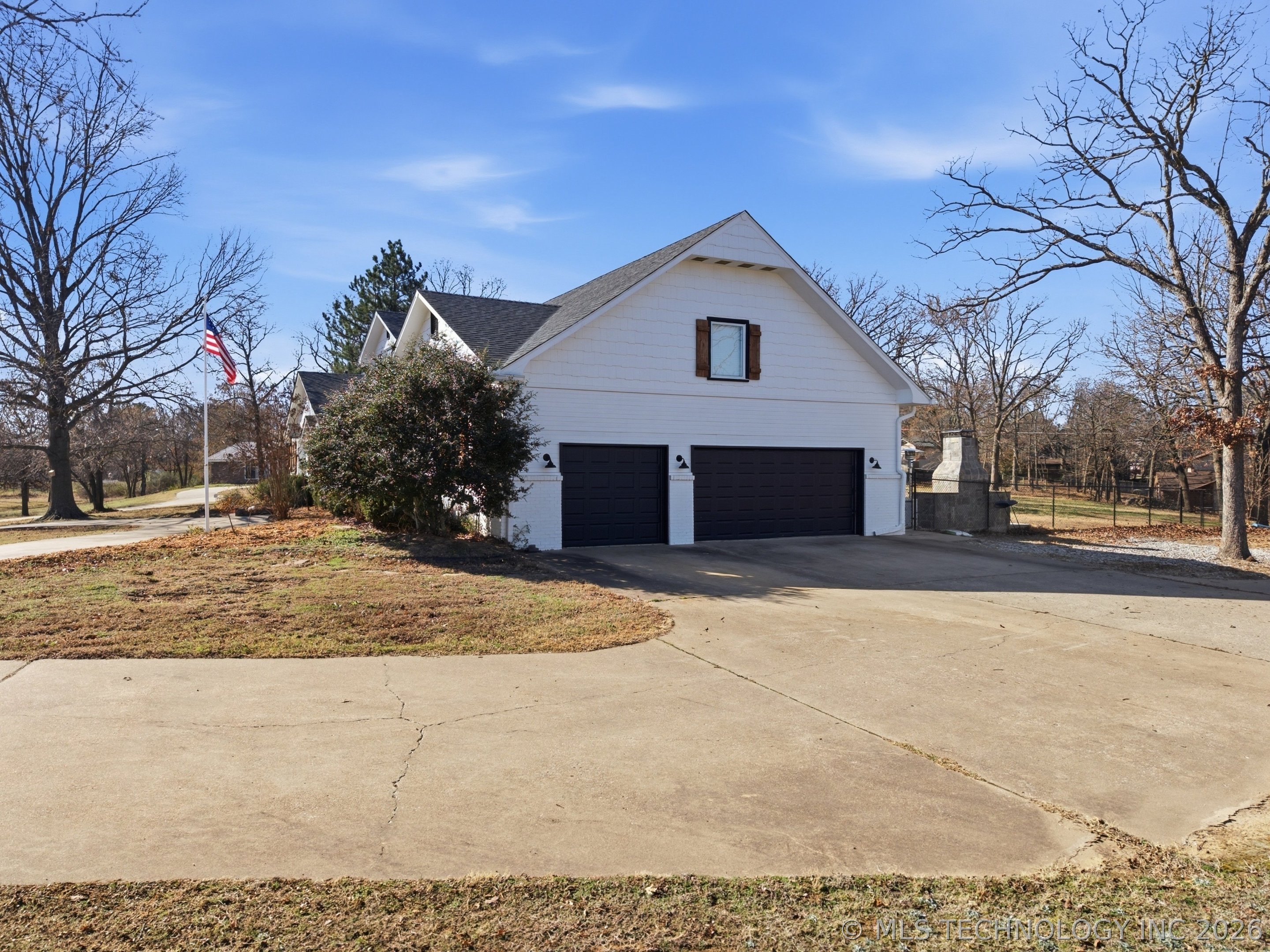 422 Ridge Oak Lane Property Photo 4