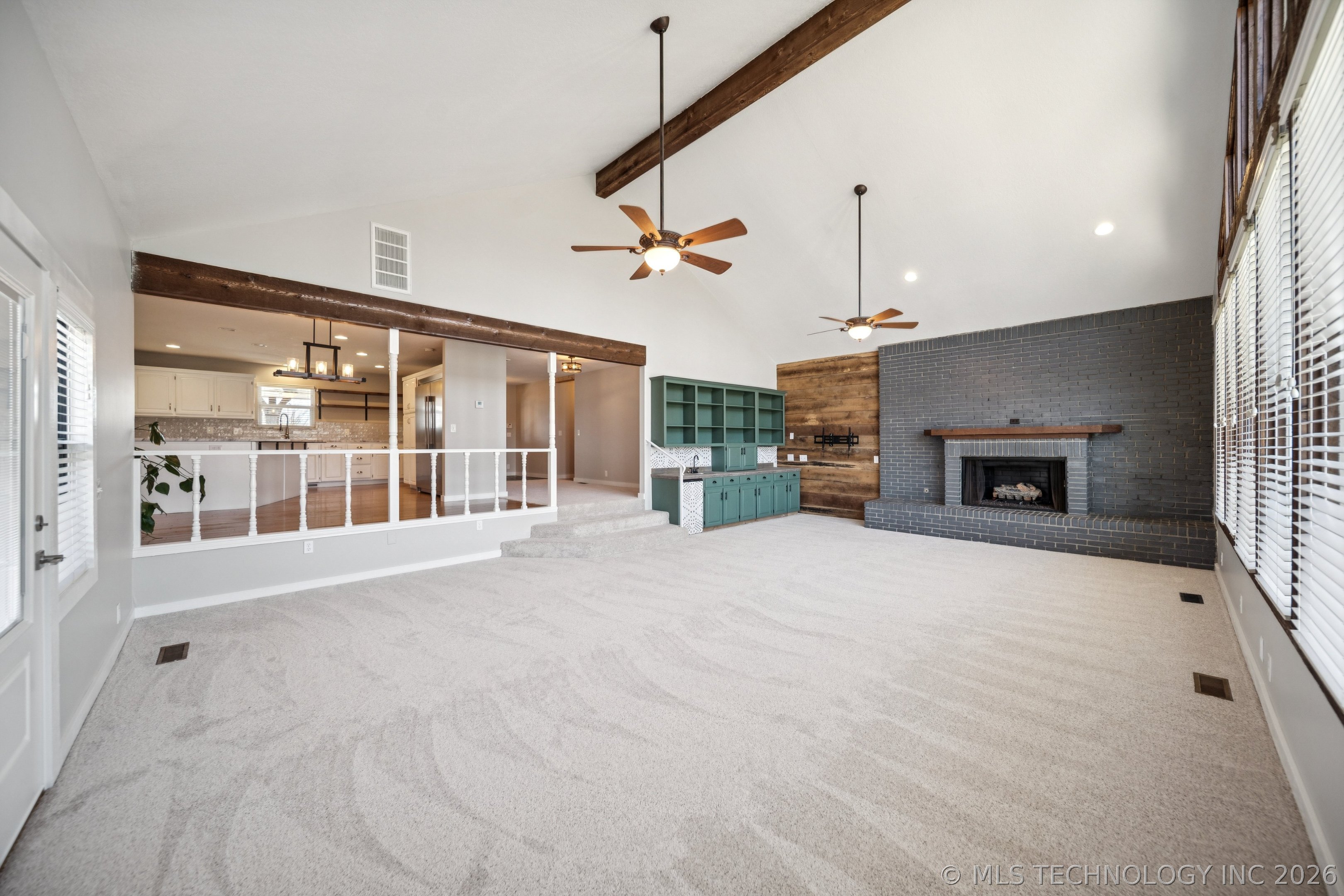 422 Ridge Oak Lane Property Photo 8