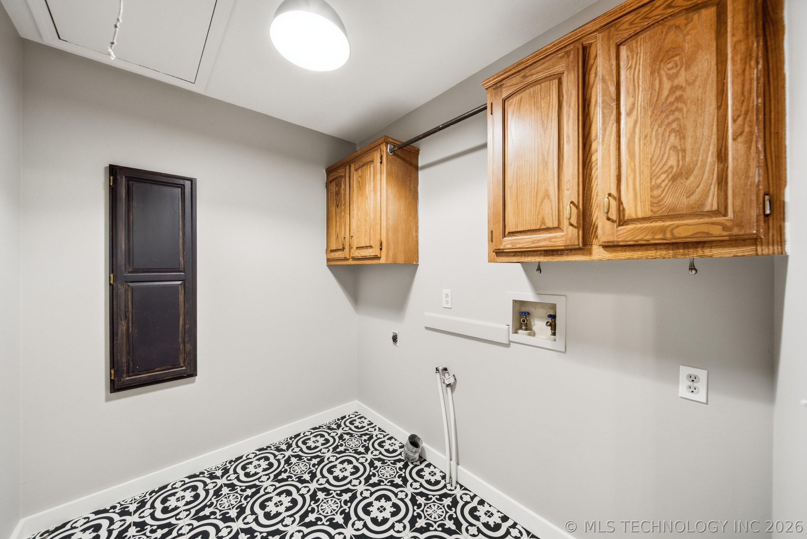 422 Ridge Oak Lane Property Photo 27