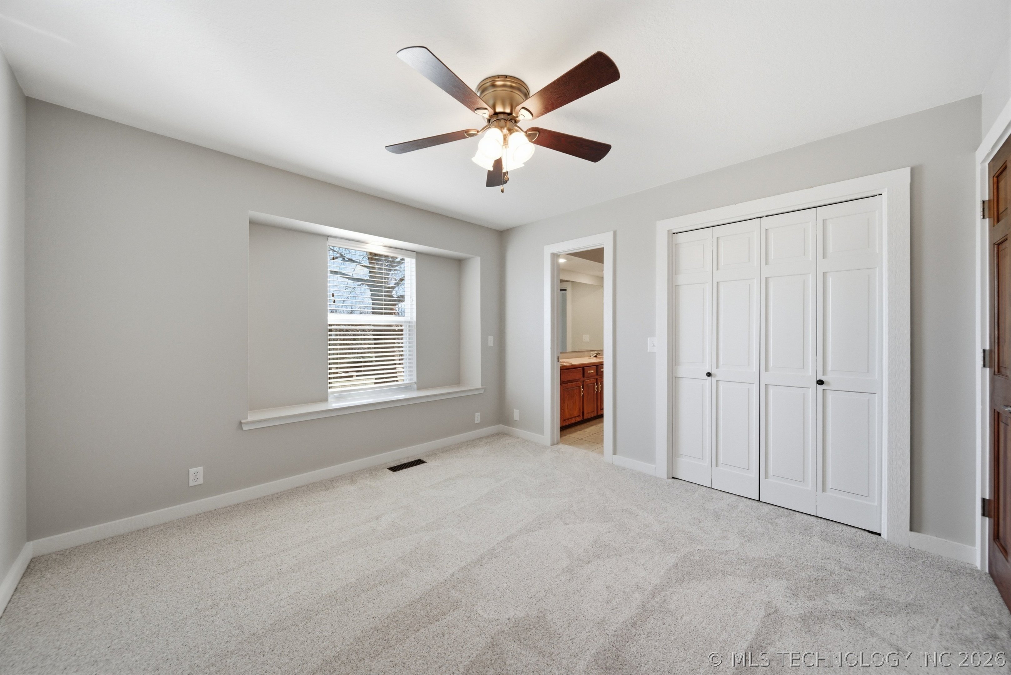 422 Ridge Oak Lane Property Photo 28