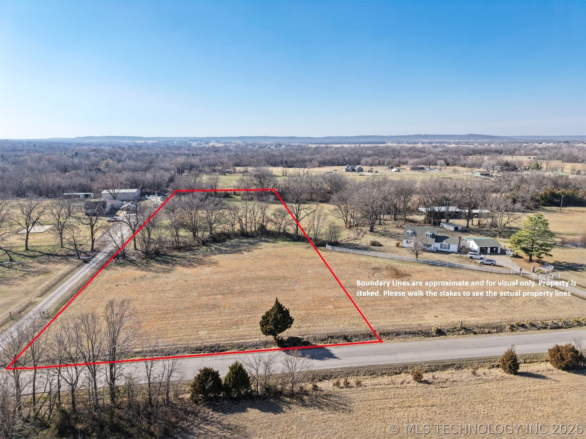 10610 N 20th West Avenue Property Photo 2