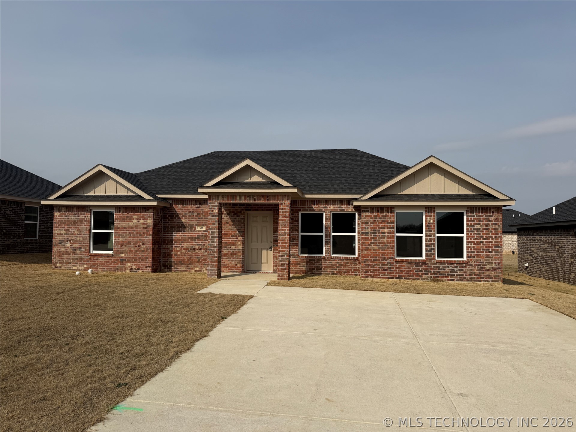 506 Honeysuckle Lane Property Photo 2