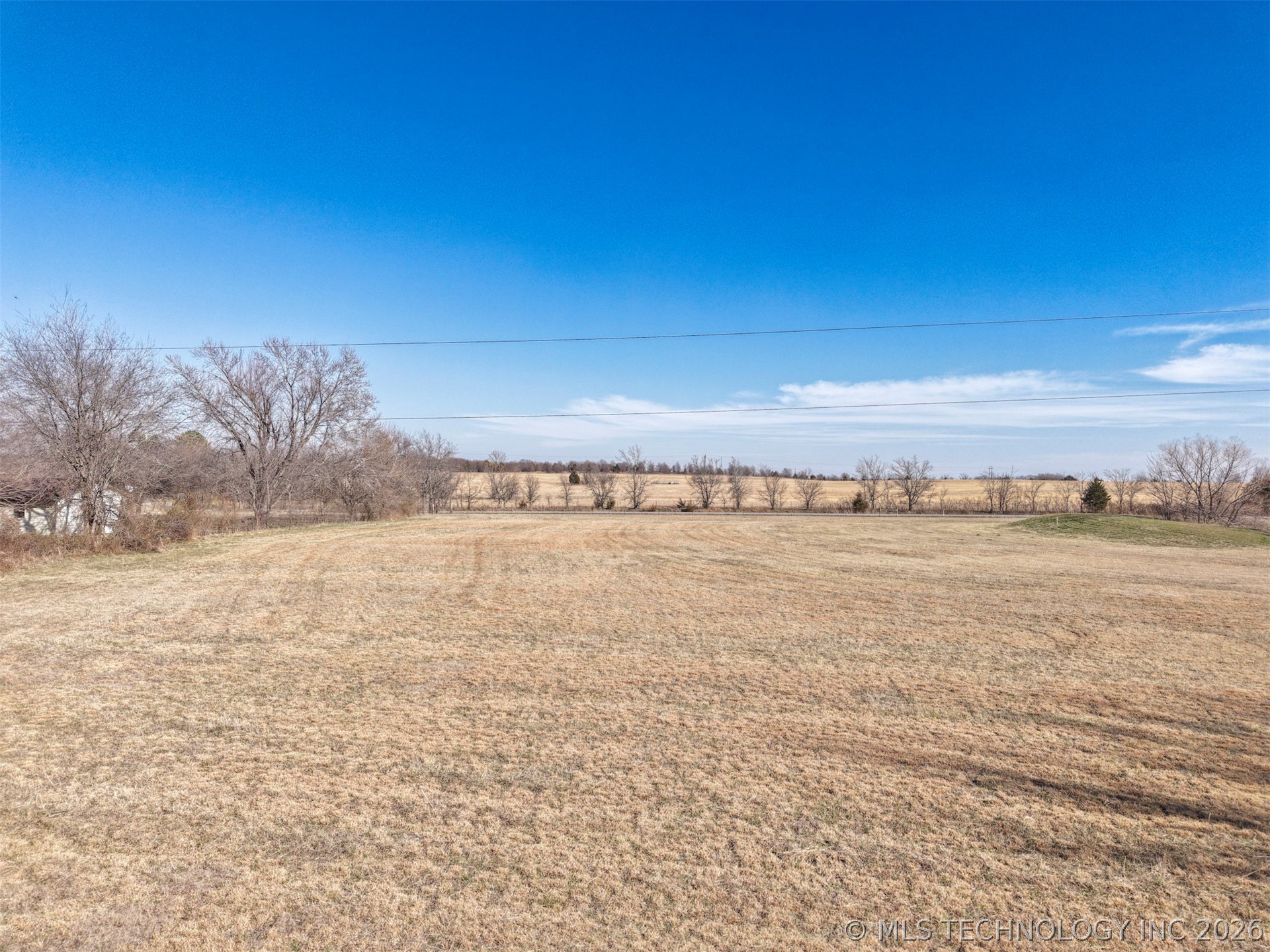 10622 N 20th West Avenue Property Photo 6